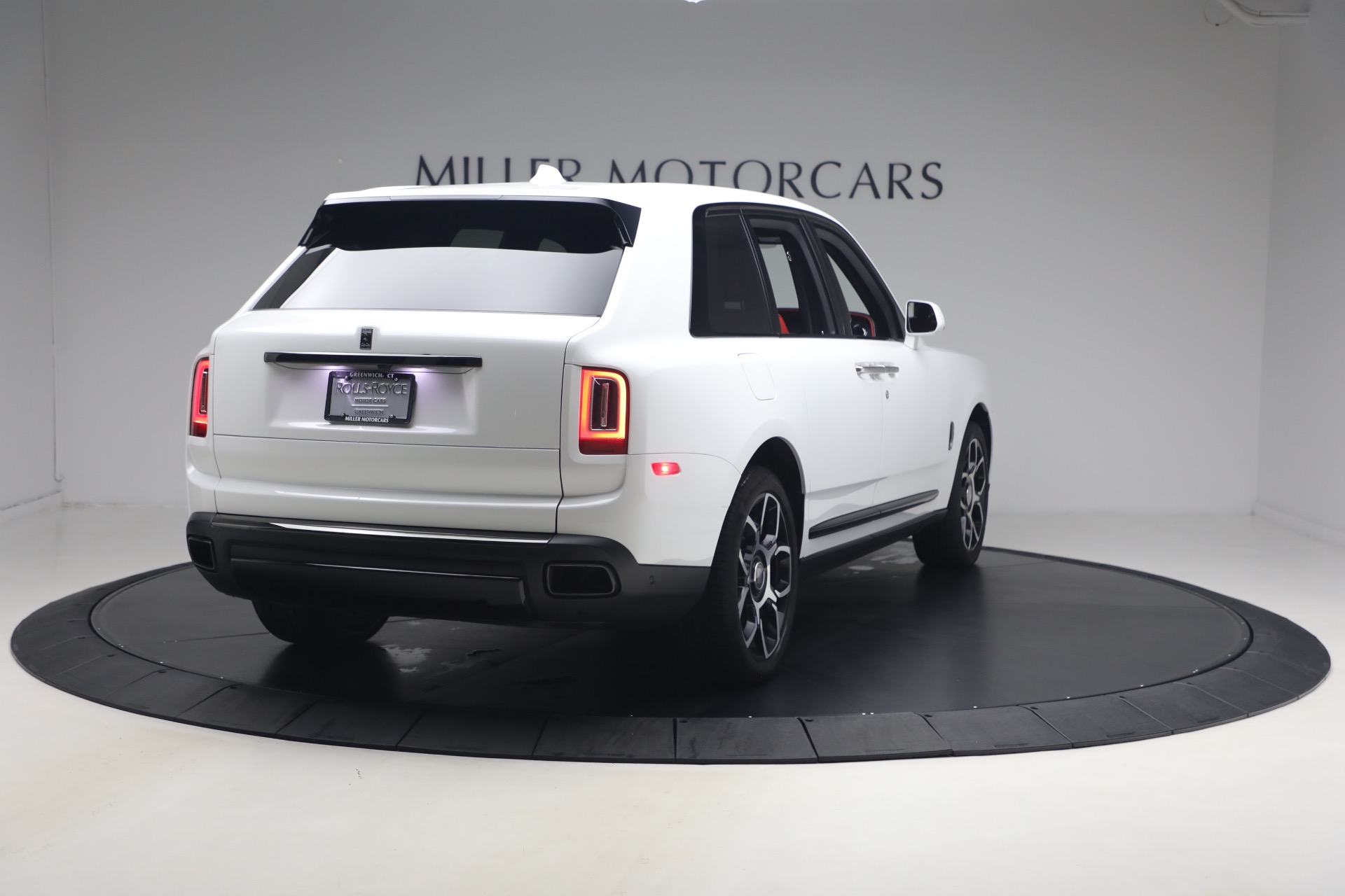 Used-2021-Rolls-Royce-Black-Badge-Cullinan