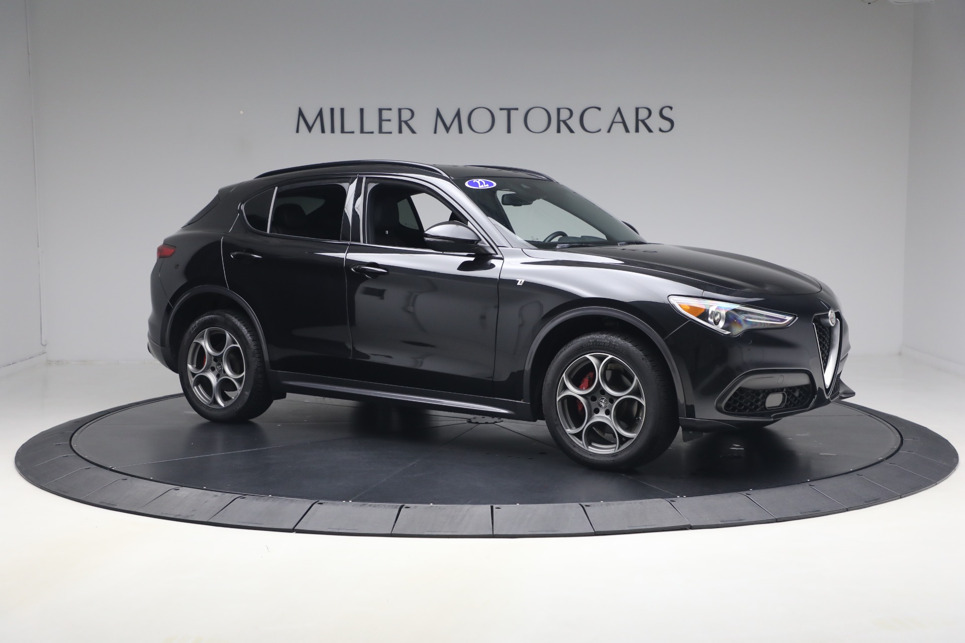 Used-2022-Alfa-Romeo-Stelvio-TI