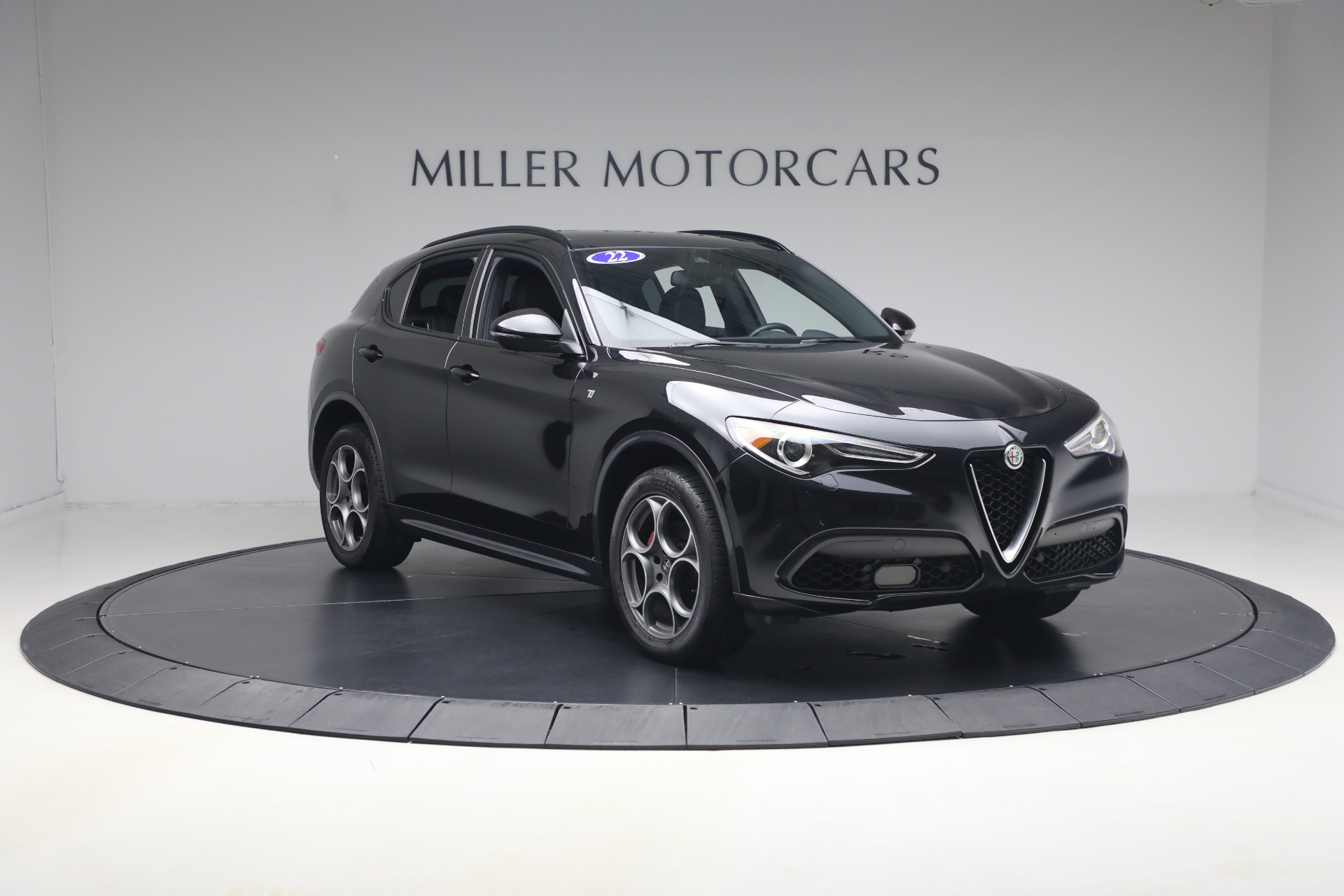 Used-2022-Alfa-Romeo-Stelvio-TI