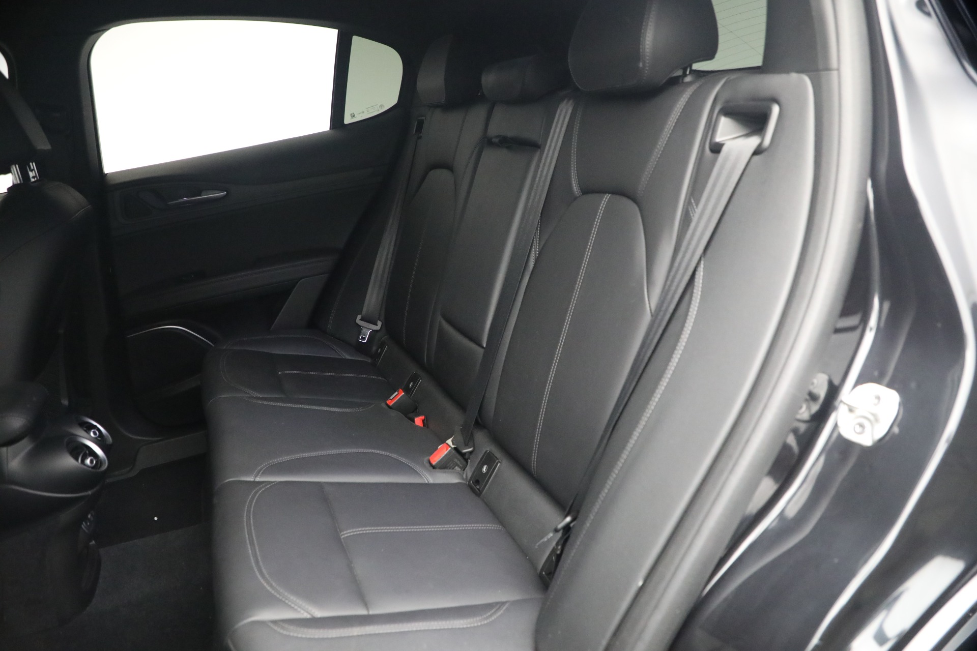 Used-2022-Alfa-Romeo-Stelvio-TI