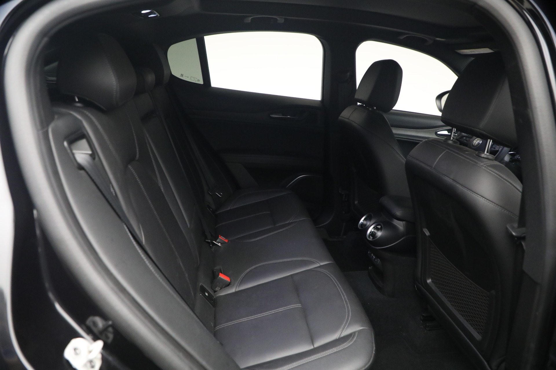 Used-2022-Alfa-Romeo-Stelvio-TI