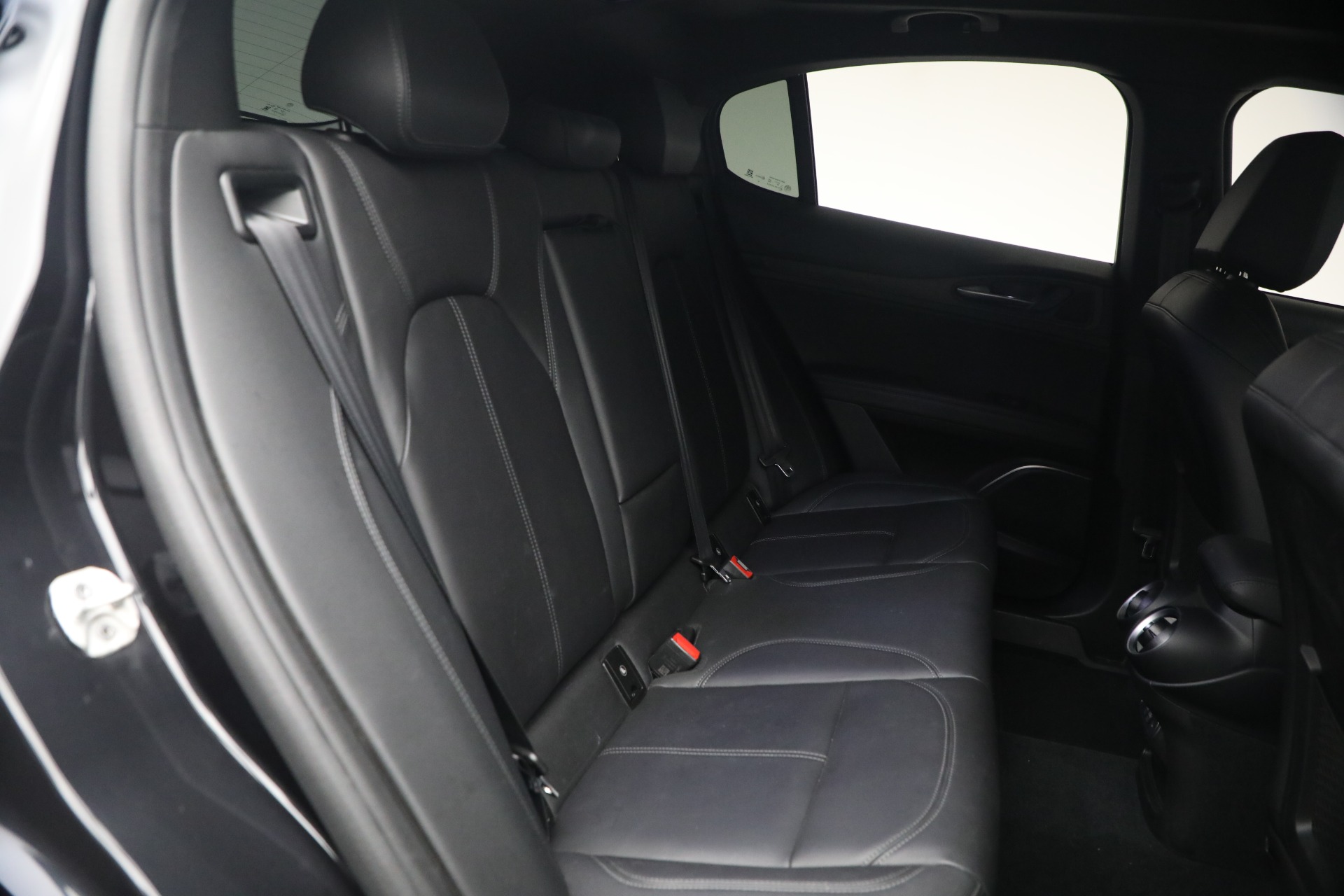 Used-2022-Alfa-Romeo-Stelvio-TI