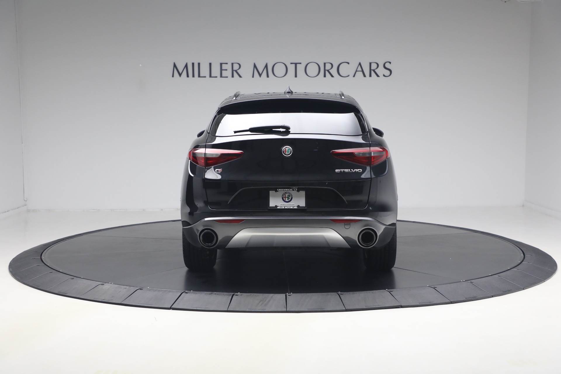 Used-2022-Alfa-Romeo-Stelvio-TI