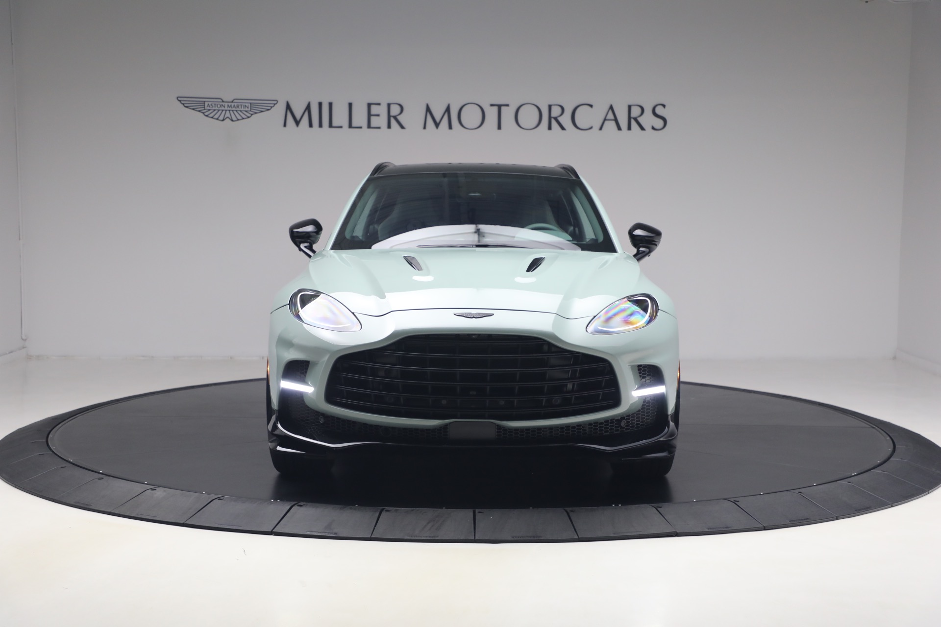 Used-2025-Aston-Martin-DBX-707