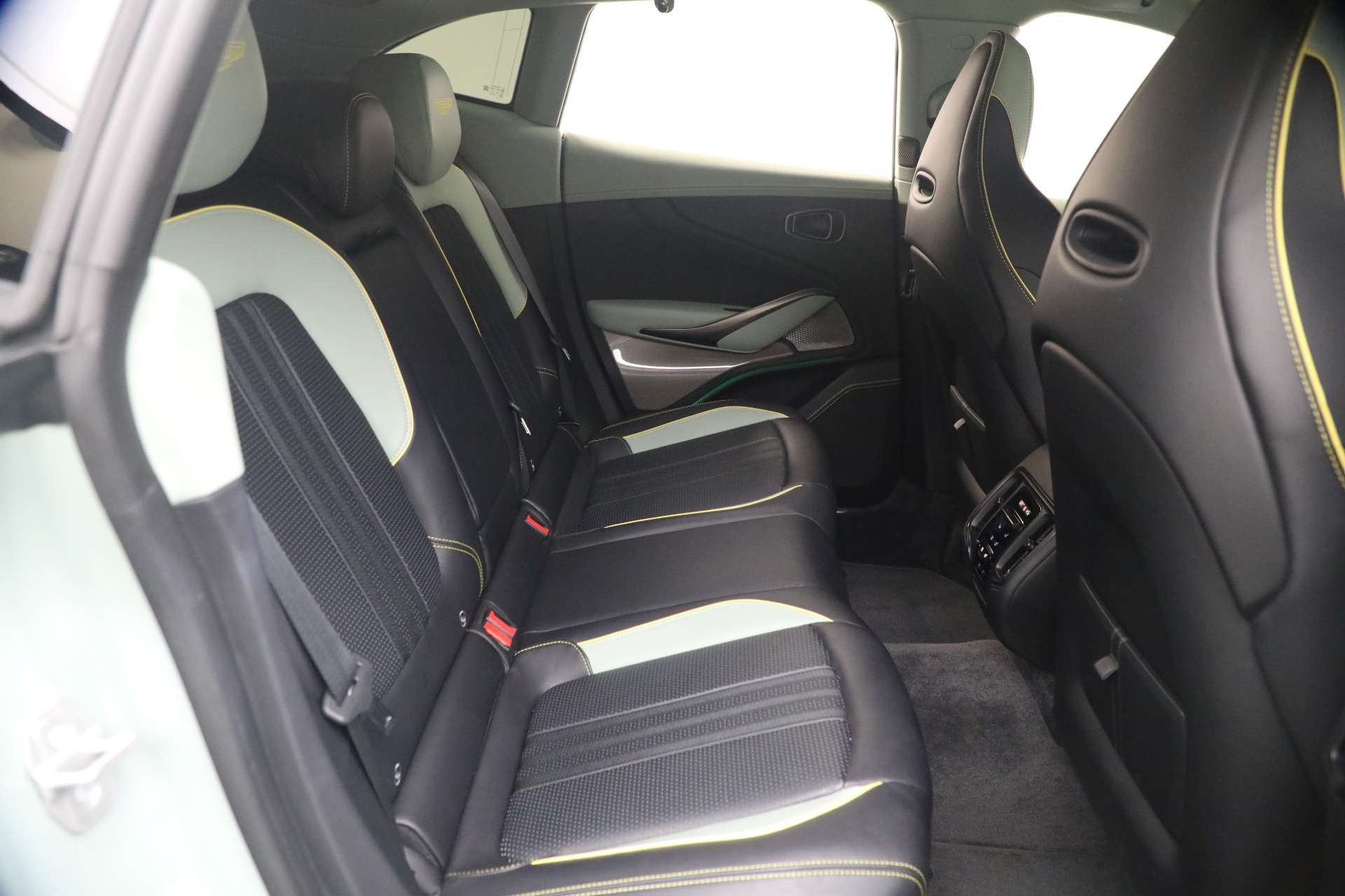 Used-2025-Aston-Martin-DBX-707