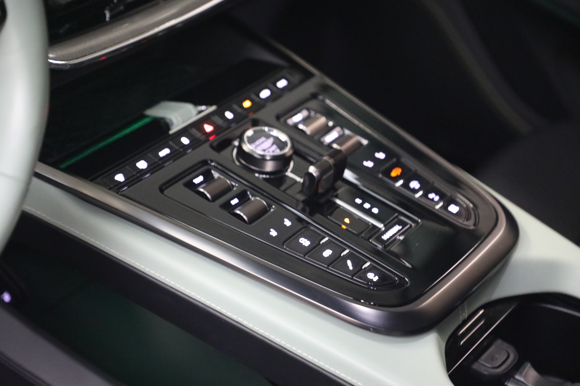 Used-2025-Aston-Martin-DBX-707