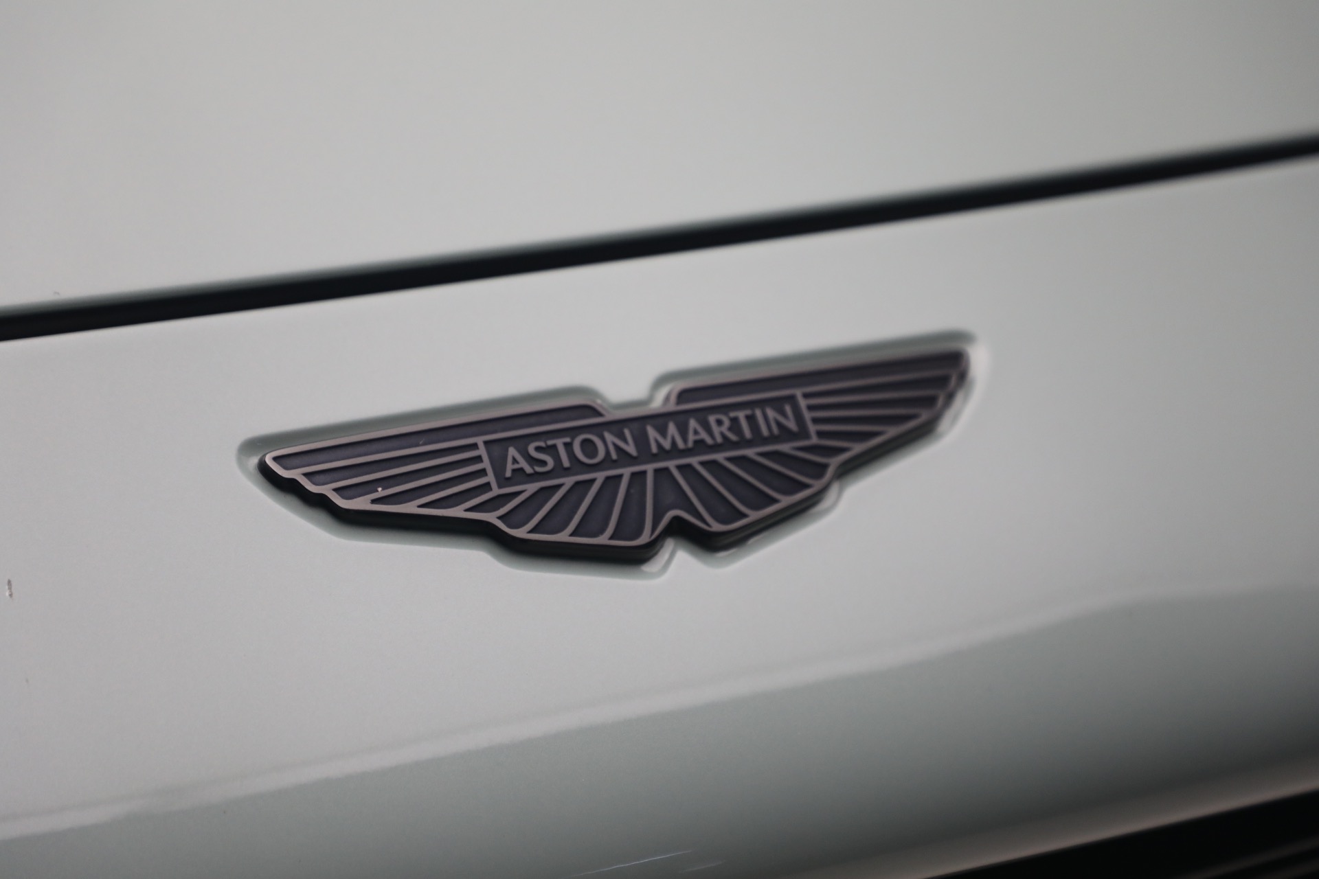 Used-2025-Aston-Martin-DBX-707
