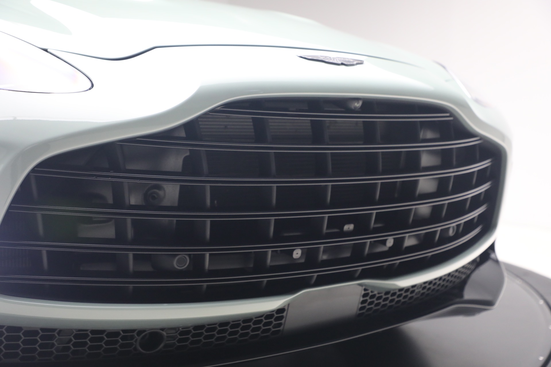Used-2025-Aston-Martin-DBX-707