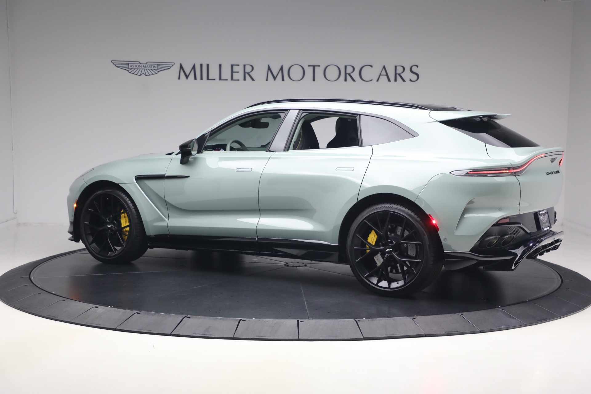 Used-2025-Aston-Martin-DBX-707