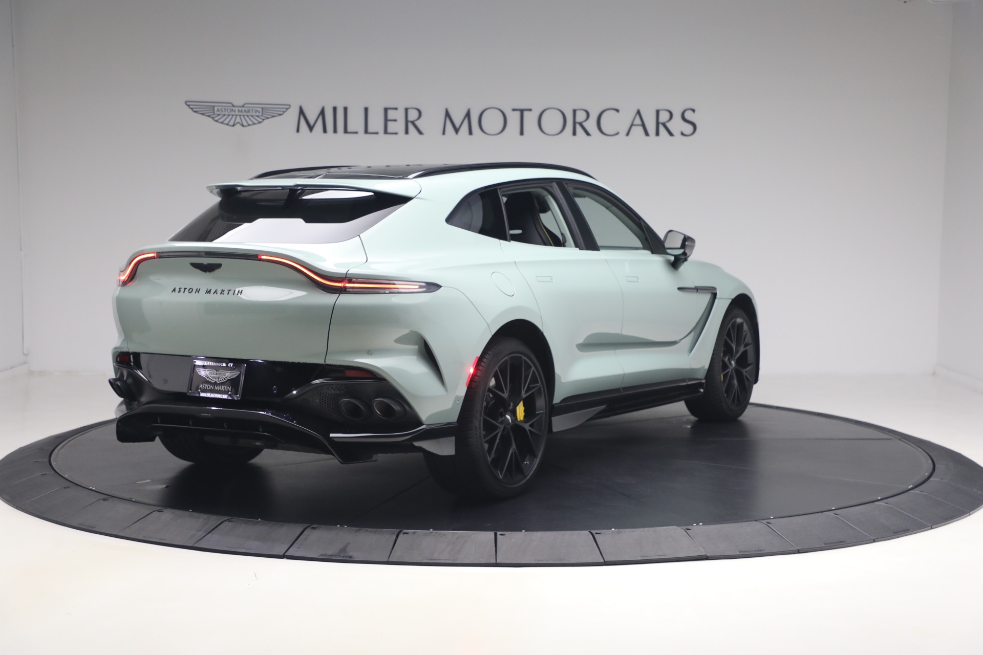 Used-2025-Aston-Martin-DBX-707