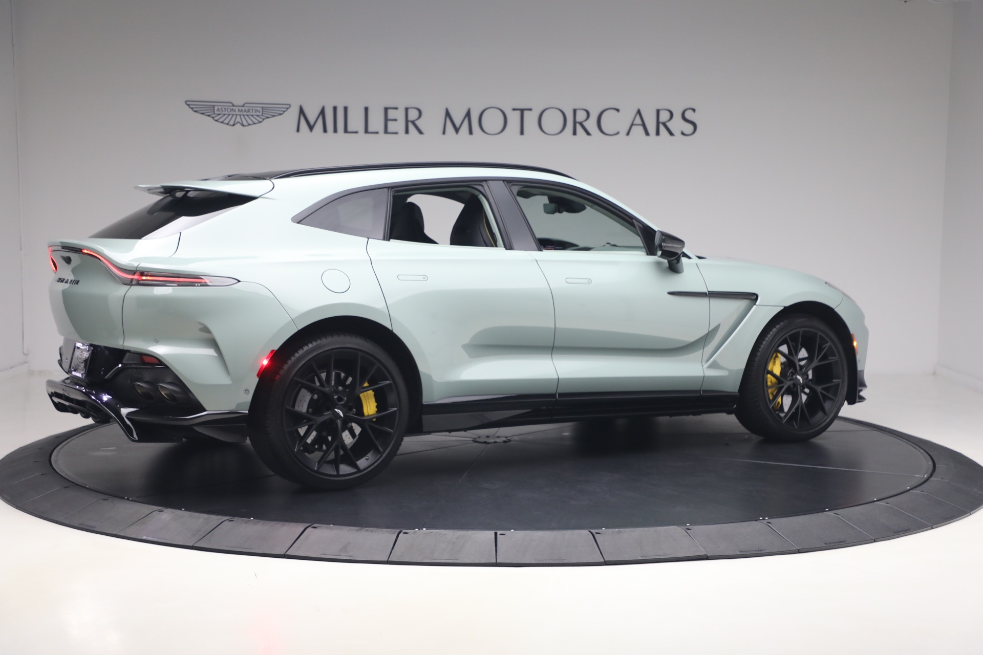 Used-2025-Aston-Martin-DBX-707