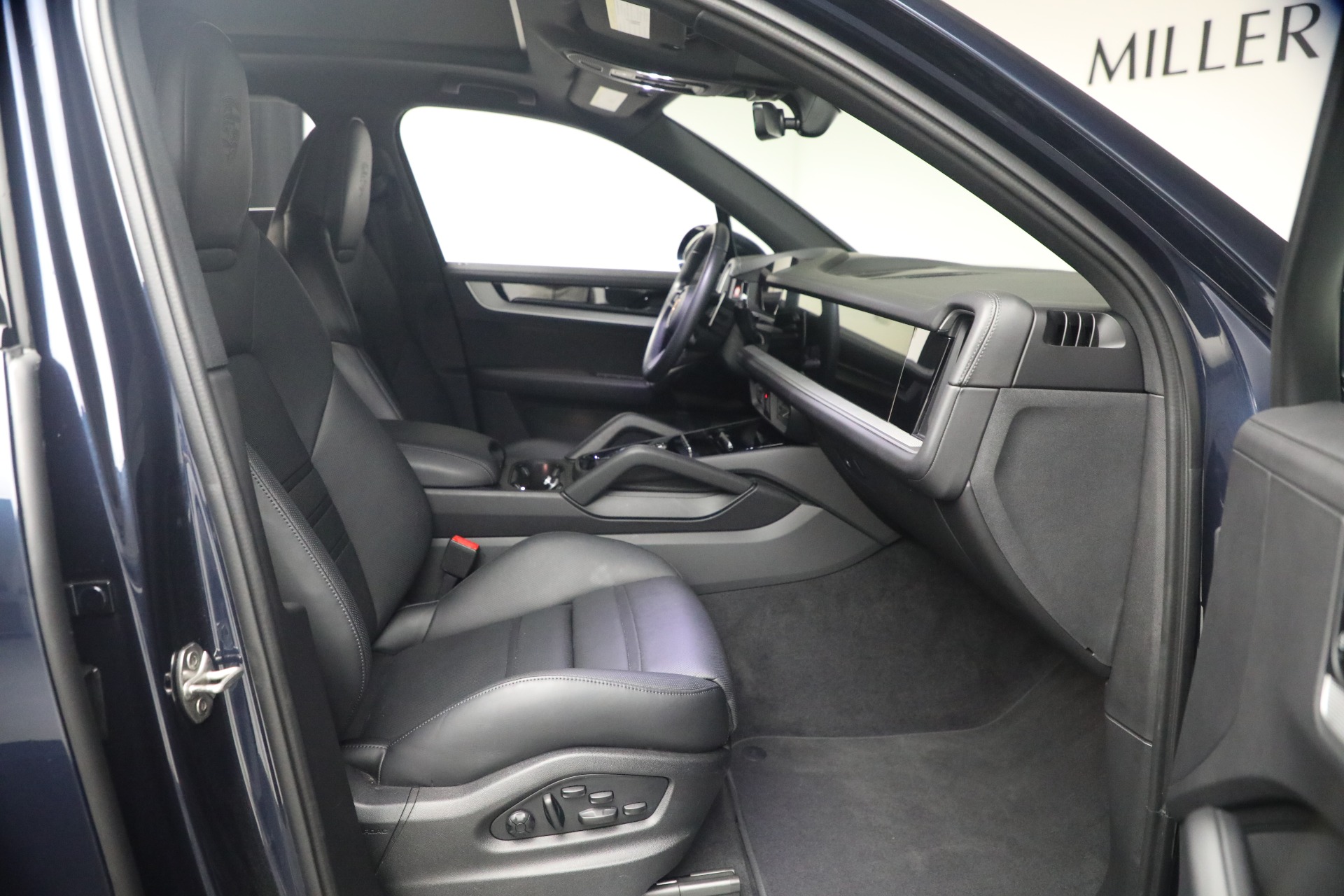 Used-2024-Porsche-Cayenne-S