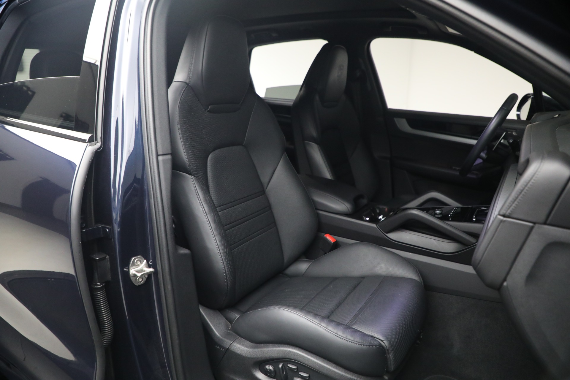 Used-2024-Porsche-Cayenne-S