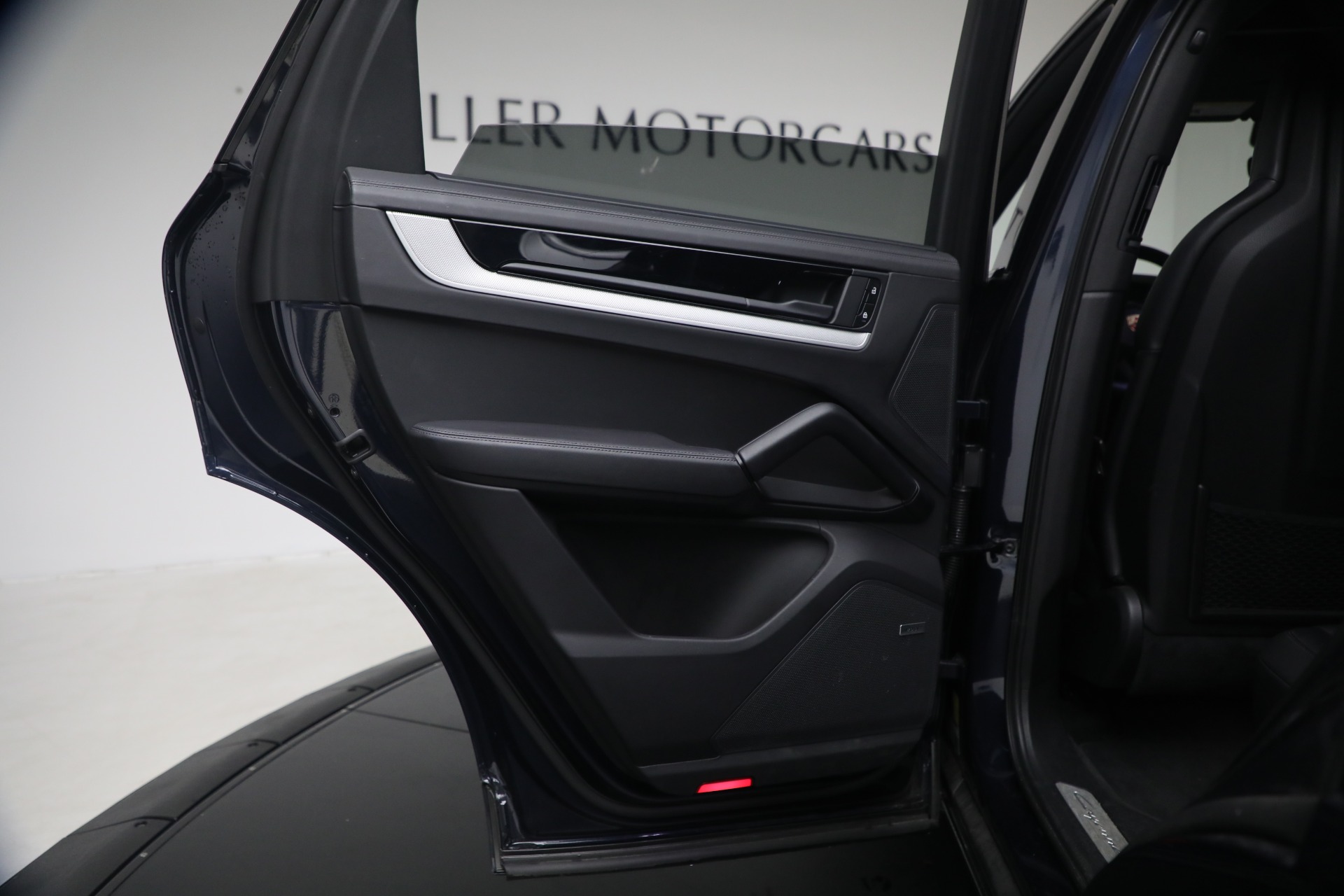 Used-2024-Porsche-Cayenne-S