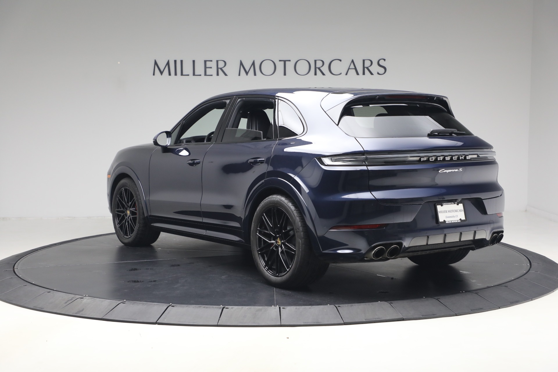 Used-2024-Porsche-Cayenne-S