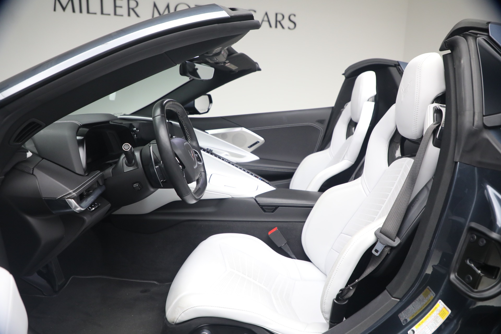 Used-2021-Chevrolet-Corvette-Stingray