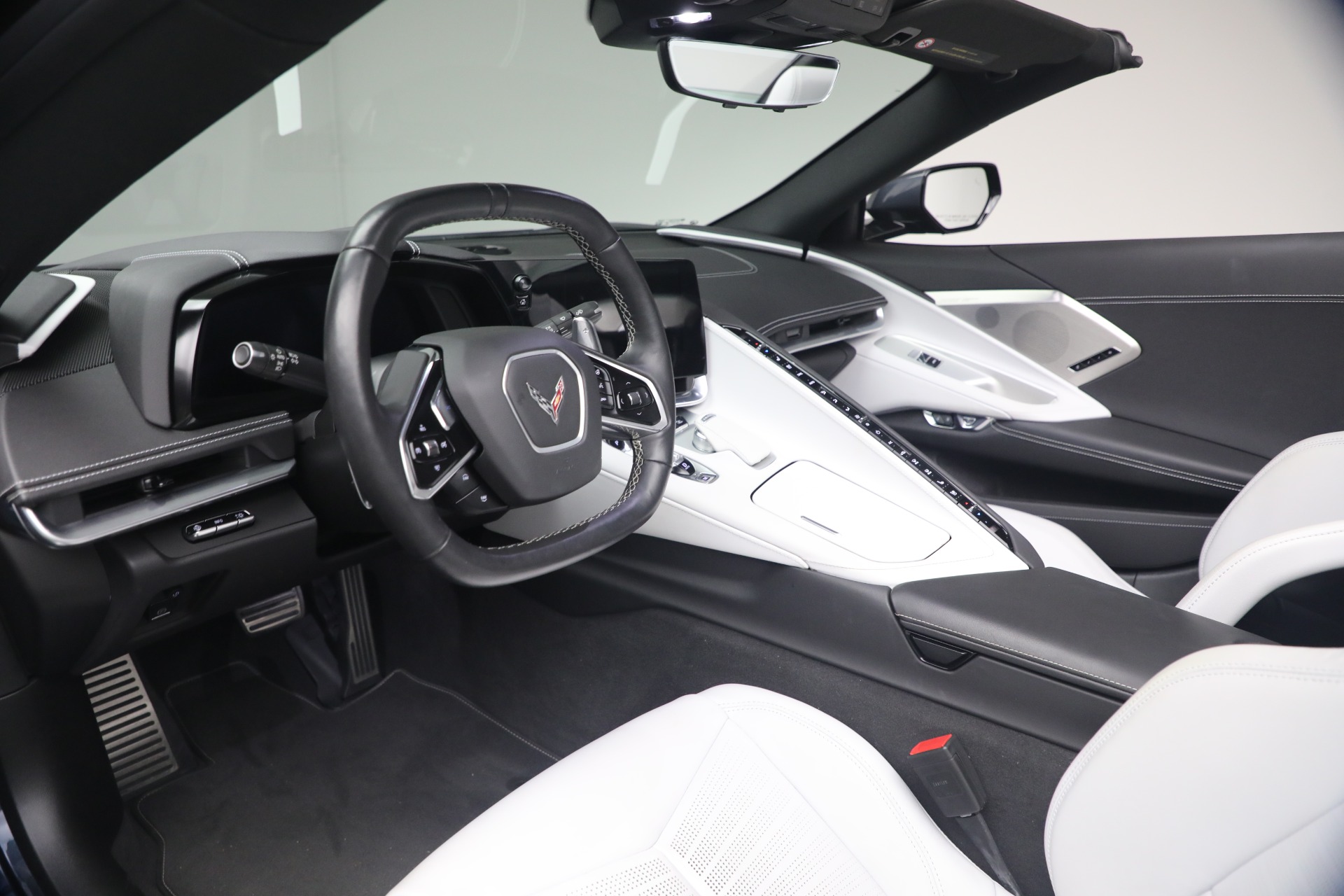 Used-2021-Chevrolet-Corvette-Stingray
