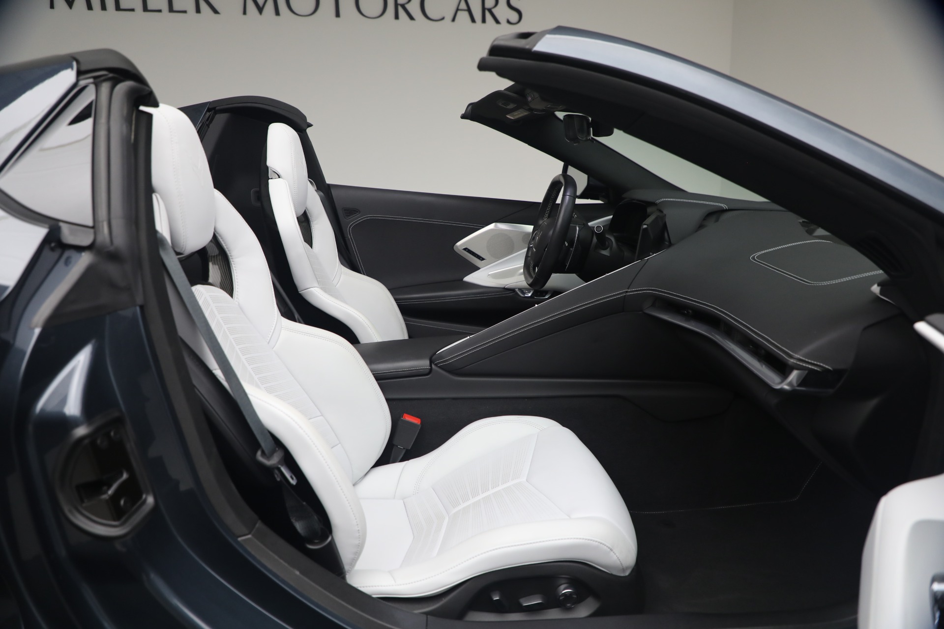 Used-2021-Chevrolet-Corvette-Stingray
