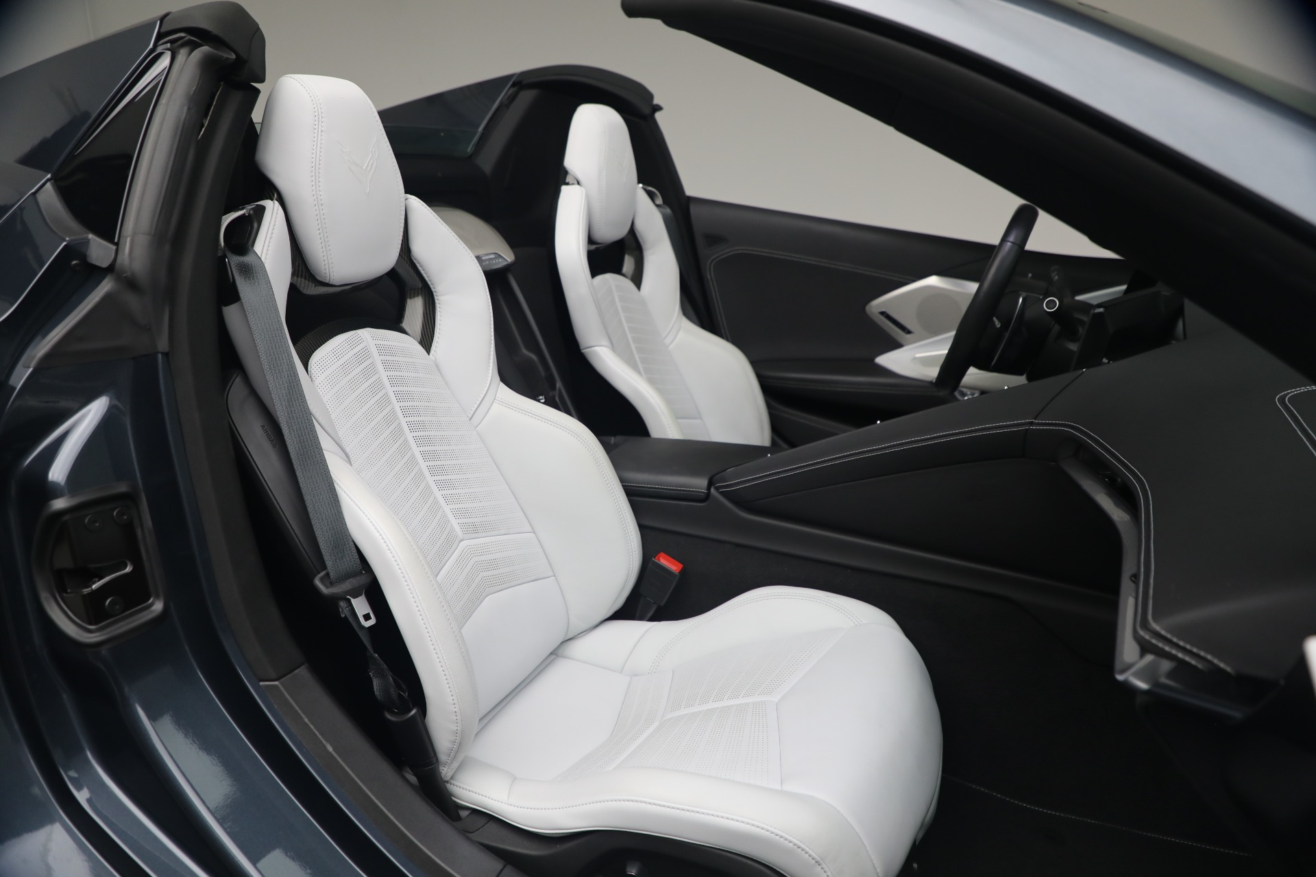 Used-2021-Chevrolet-Corvette-Stingray