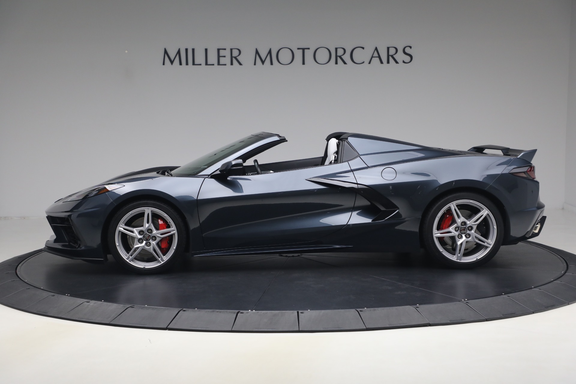 Used-2021-Chevrolet-Corvette-Stingray