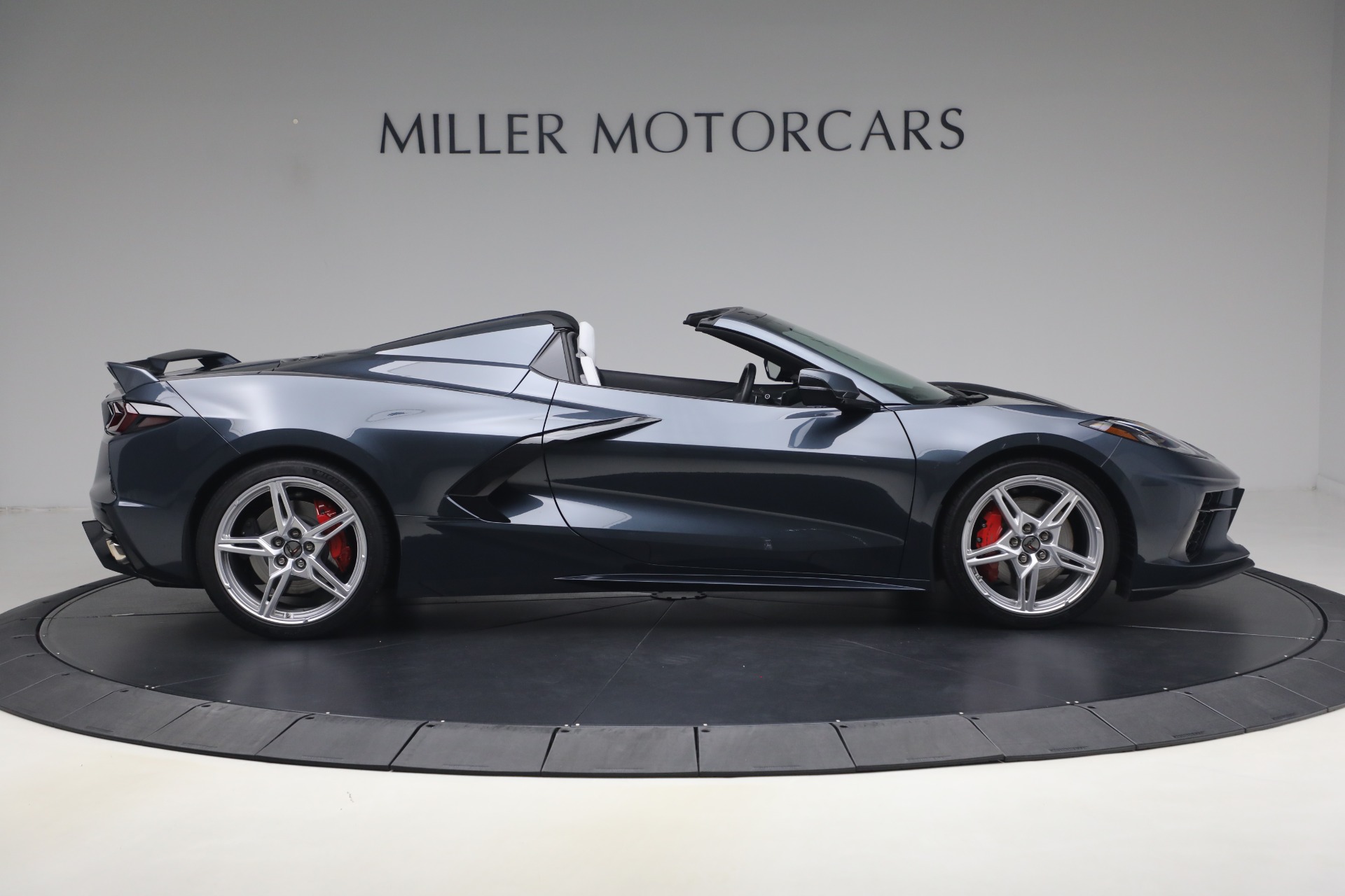 Used-2021-Chevrolet-Corvette-Stingray