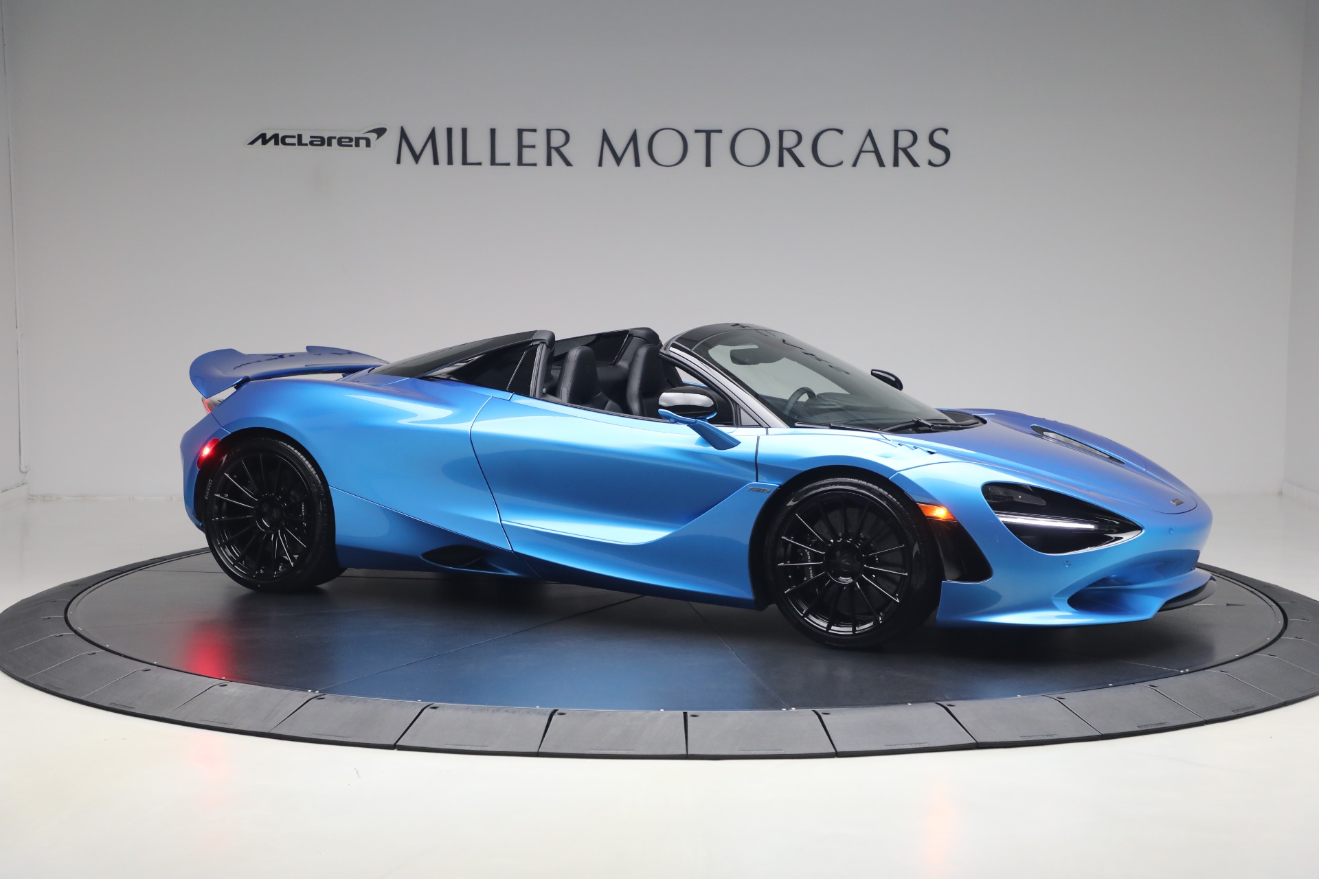 New-2027-McLaren-750S-Spider-TechLux
