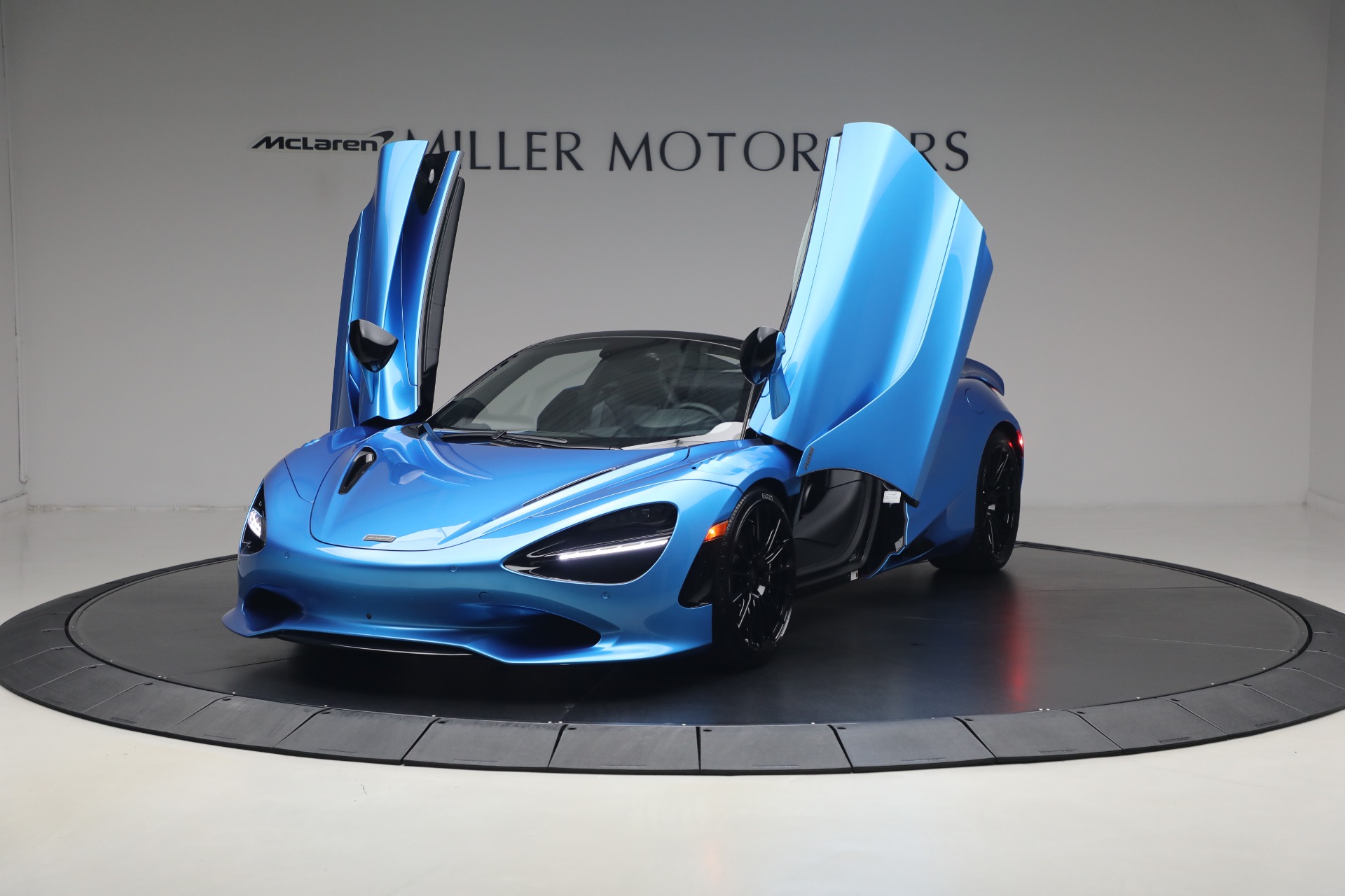 New-2027-McLaren-750S-Spider-TechLux