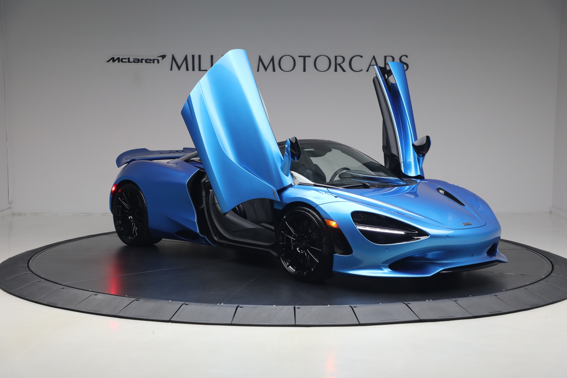 New-2027-McLaren-750S-Spider-TechLux