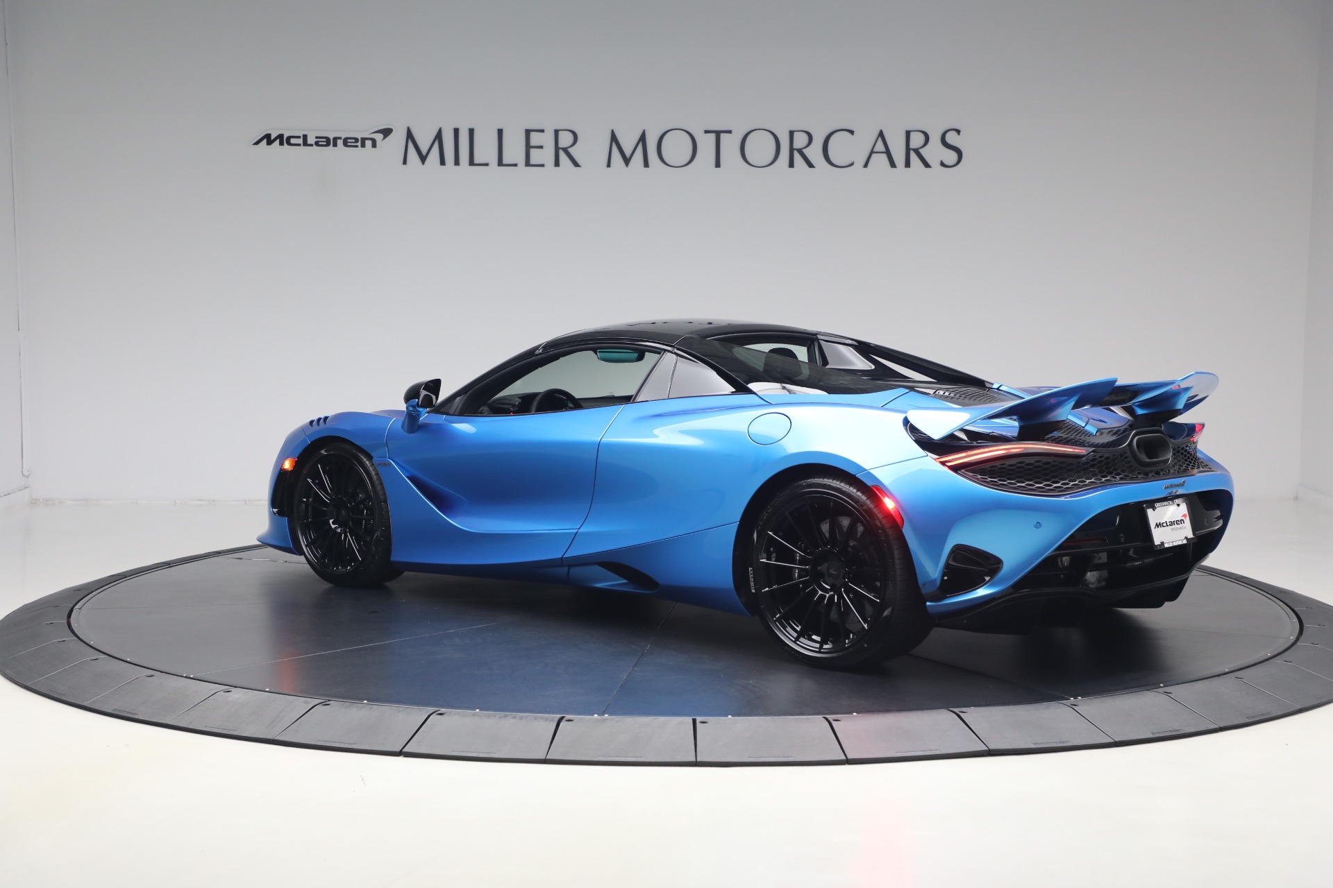 New-2027-McLaren-750S-Spider-TechLux
