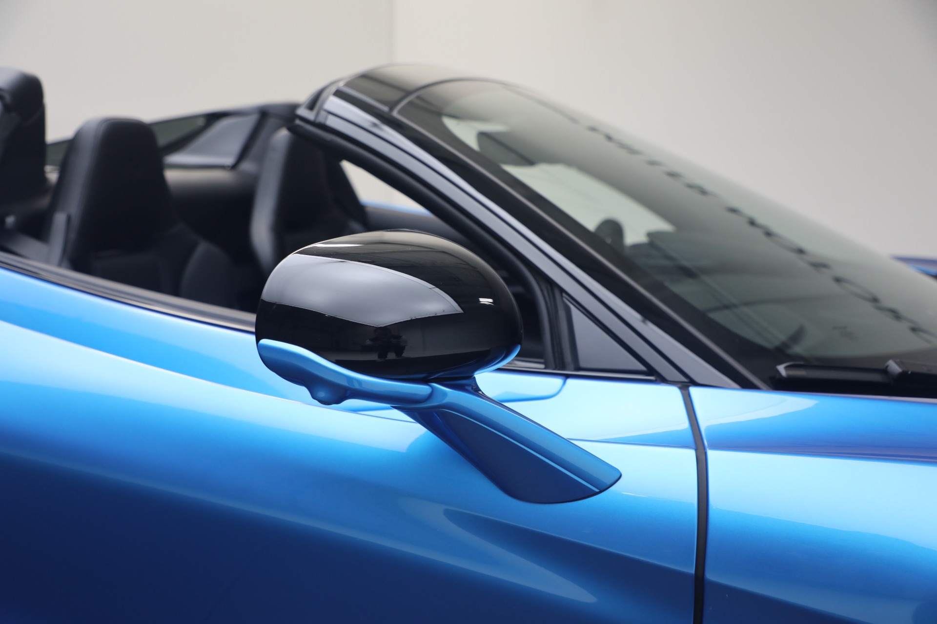 New-2027-McLaren-750S-Spider-TechLux