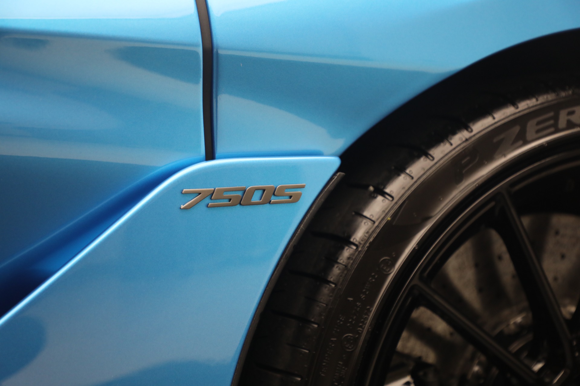 New-2027-McLaren-750S-Spider-TechLux