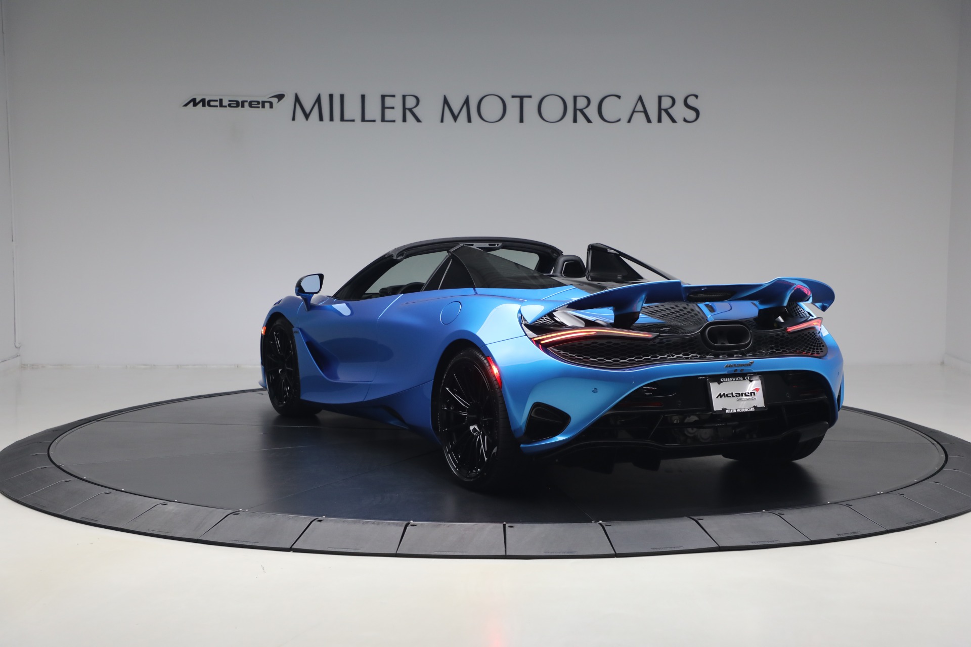 New-2027-McLaren-750S-Spider-TechLux