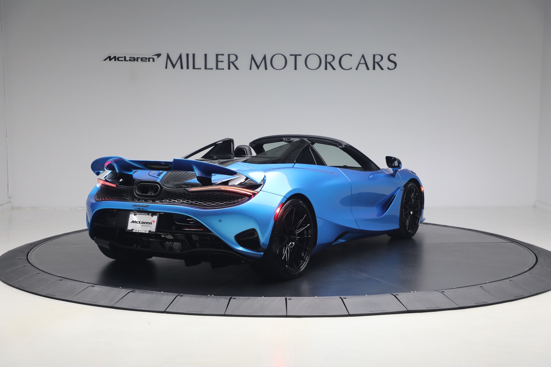New-2027-McLaren-750S-Spider-TechLux