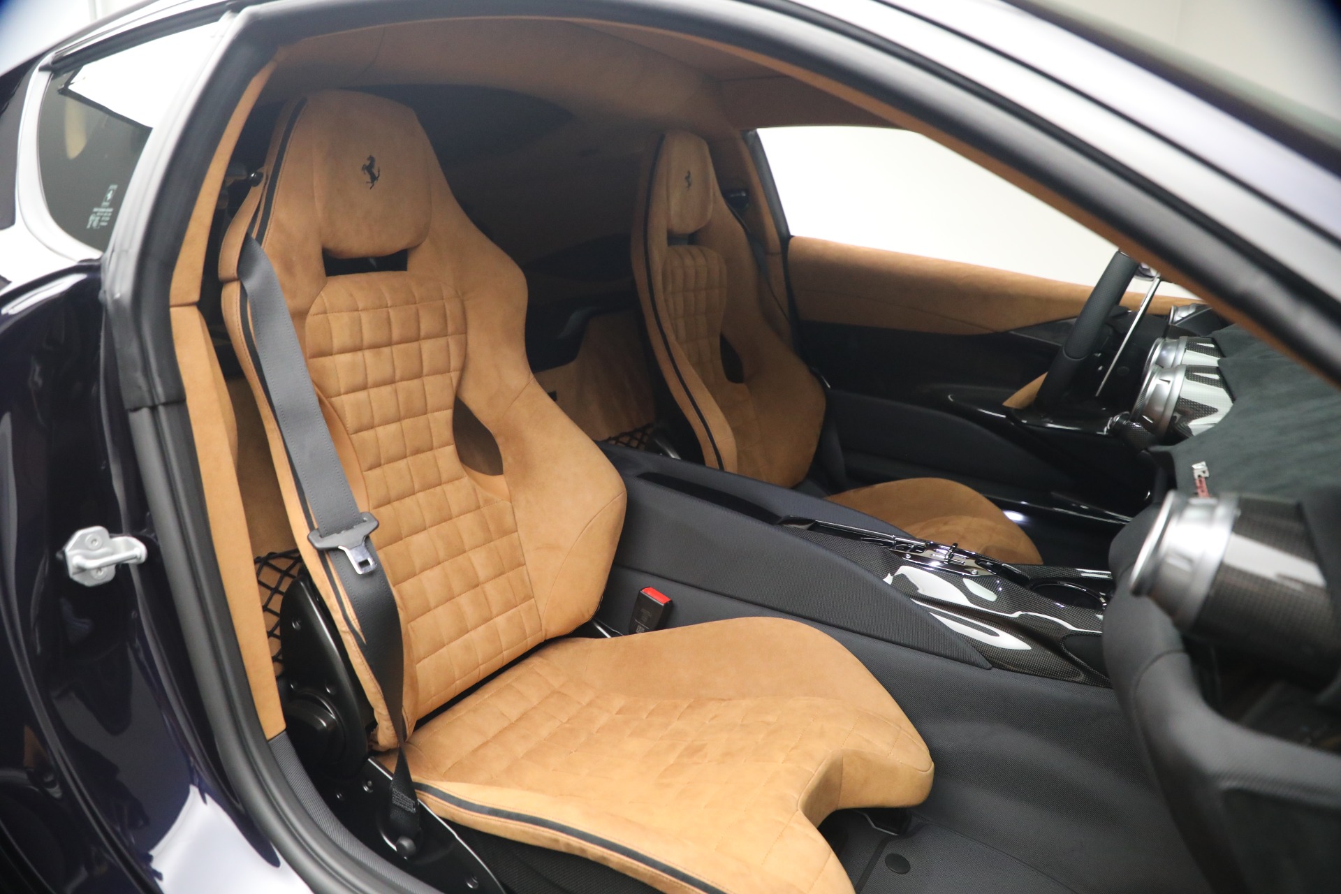 Used-2022-Ferrari-812-Competizione