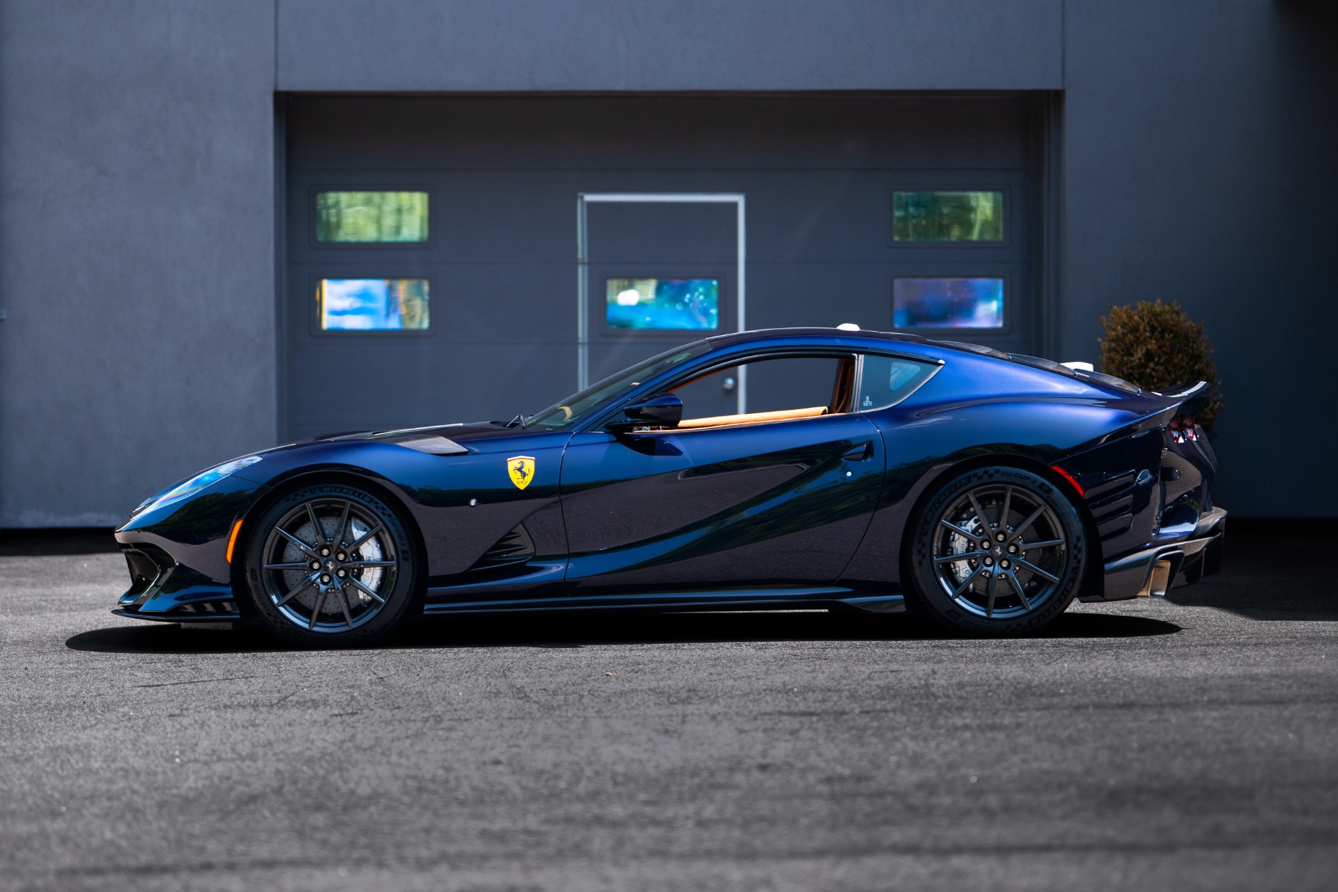 Used-2022-Ferrari-812-Competizione