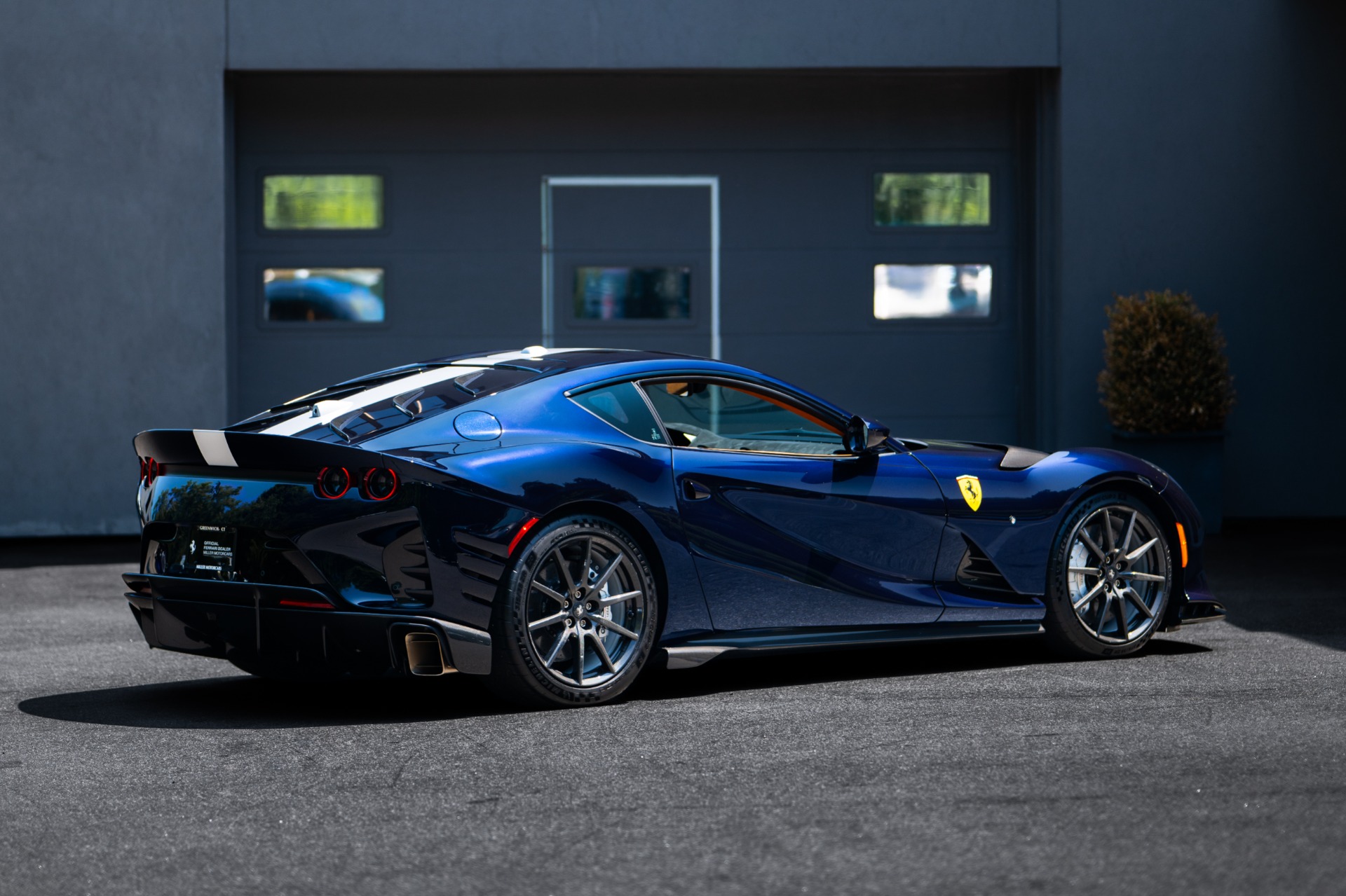 Used-2022-Ferrari-812-Competizione
