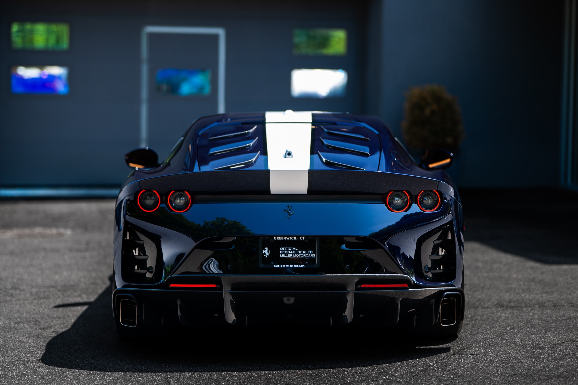 Used-2022-Ferrari-812-Competizione