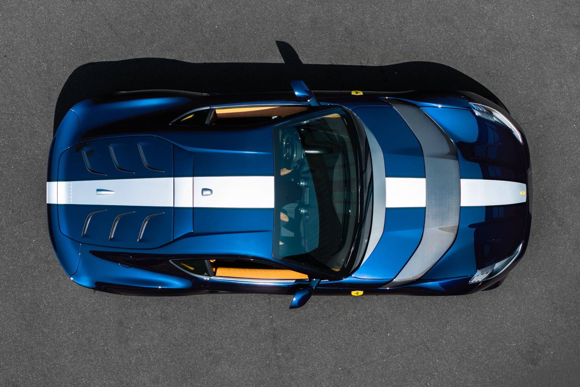 Used-2022-Ferrari-812-Competizione