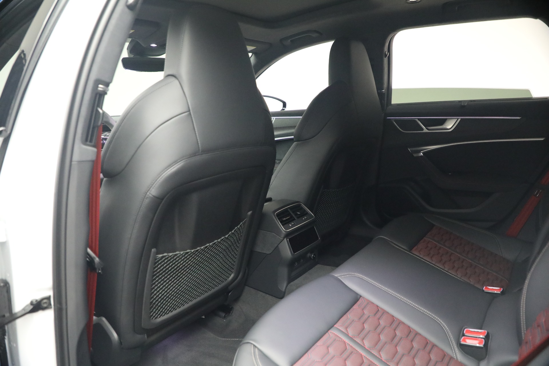 Used-2025-Audi-RS-6-Avant-40T-quattro-Avant-GT