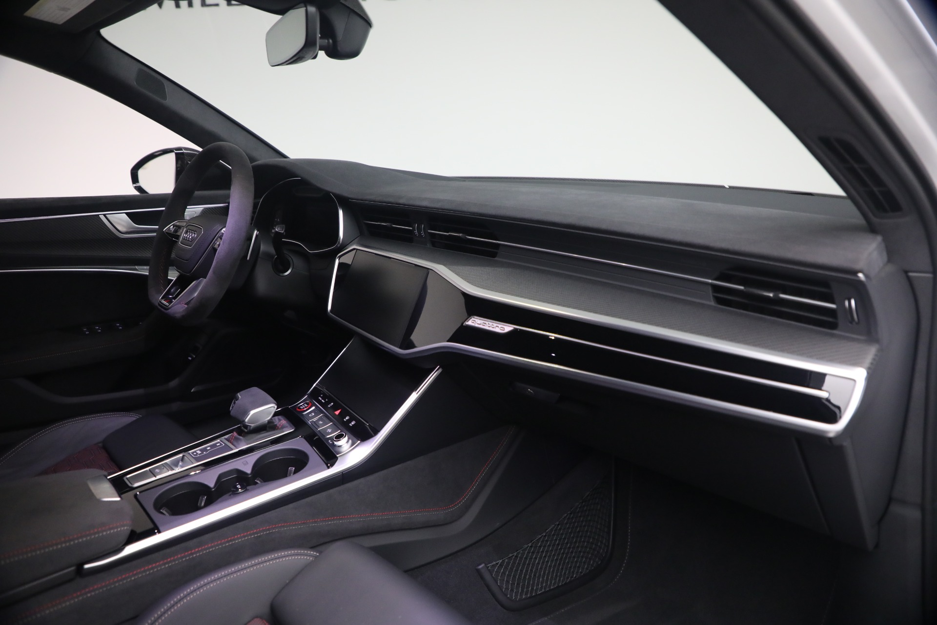 Used-2025-Audi-RS-6-Avant-40T-quattro-Avant-GT