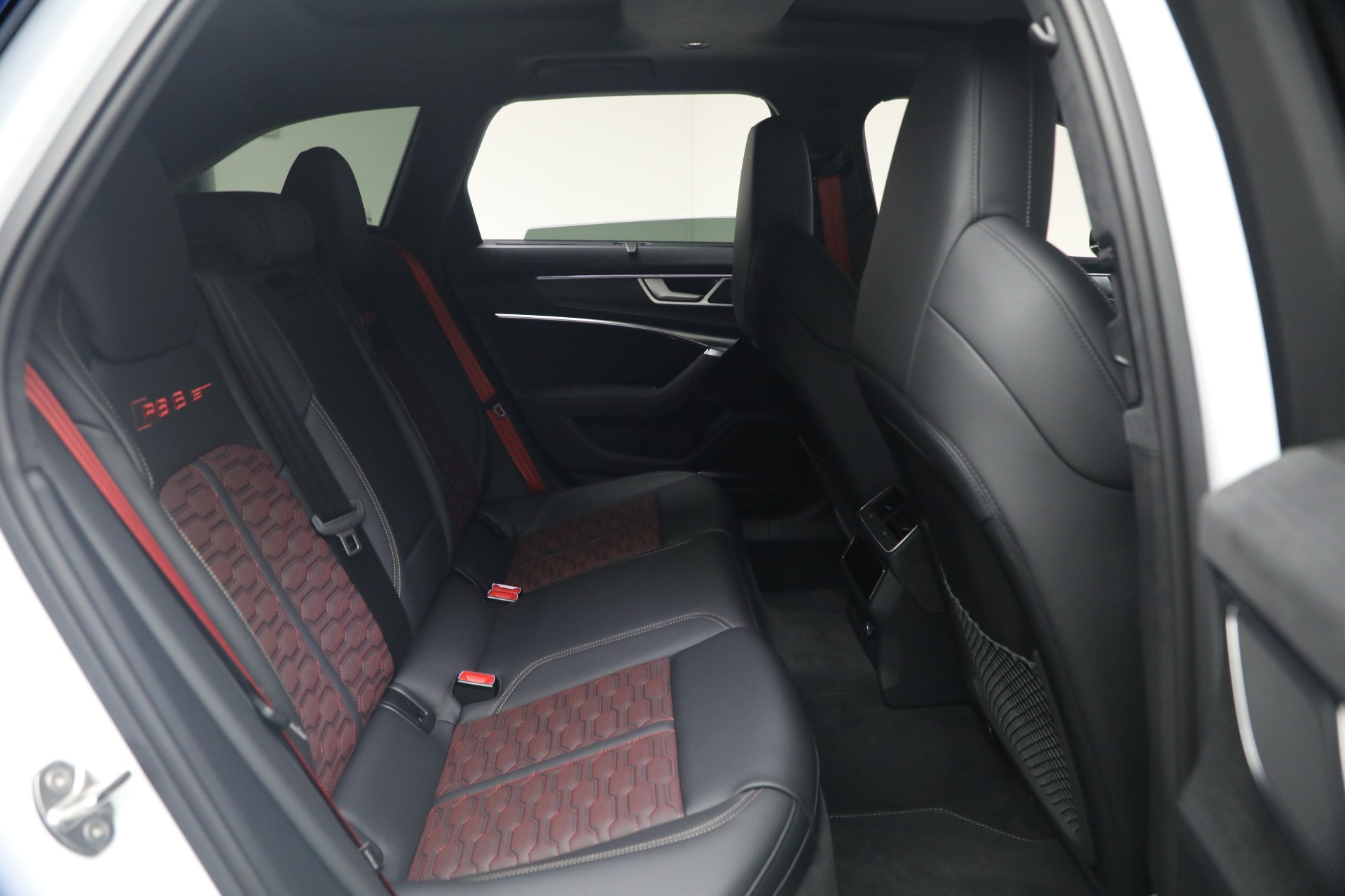 Used-2025-Audi-RS-6-Avant-40T-quattro-Avant-GT