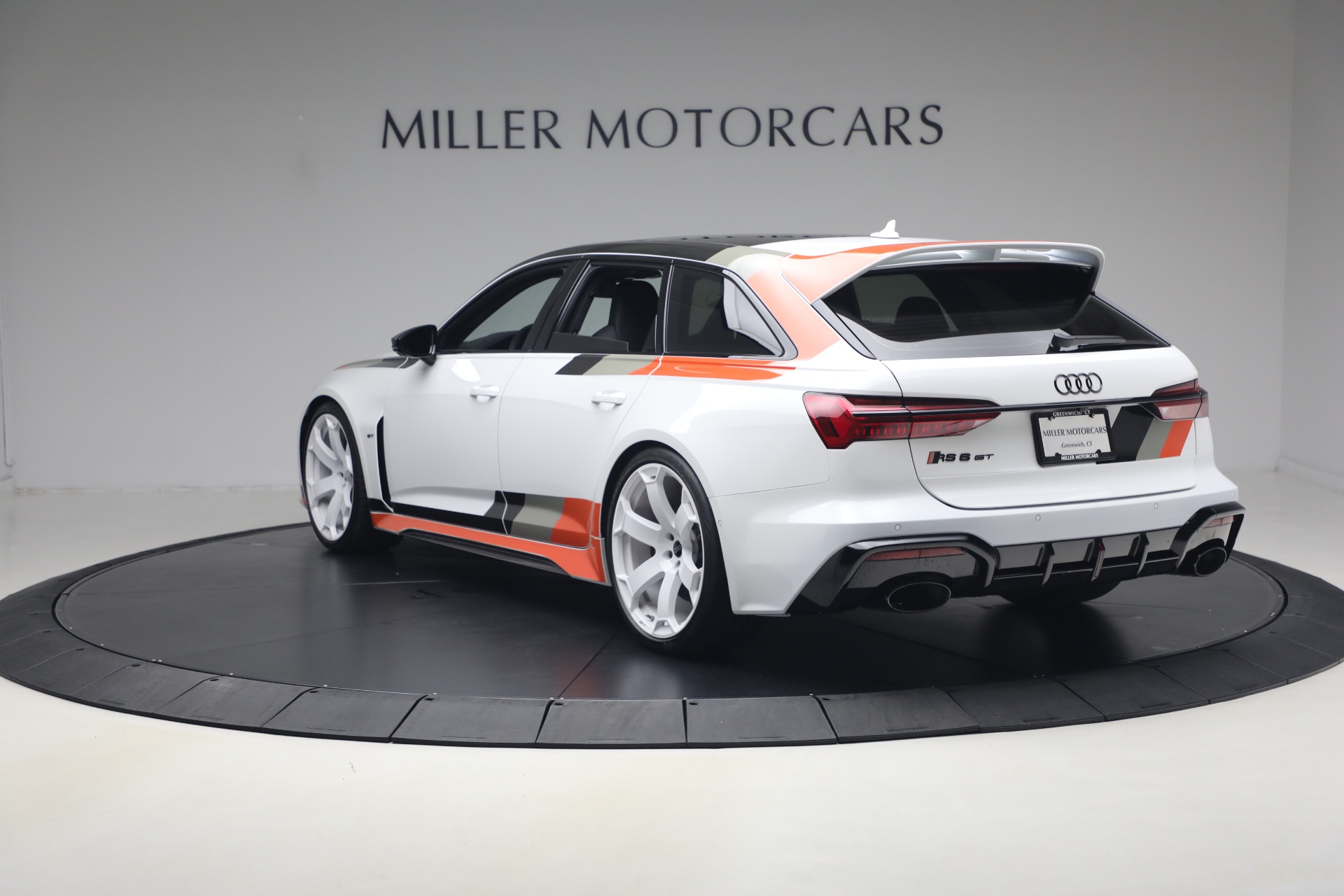 Used-2025-Audi-RS-6-Avant-40T-quattro-Avant-GT