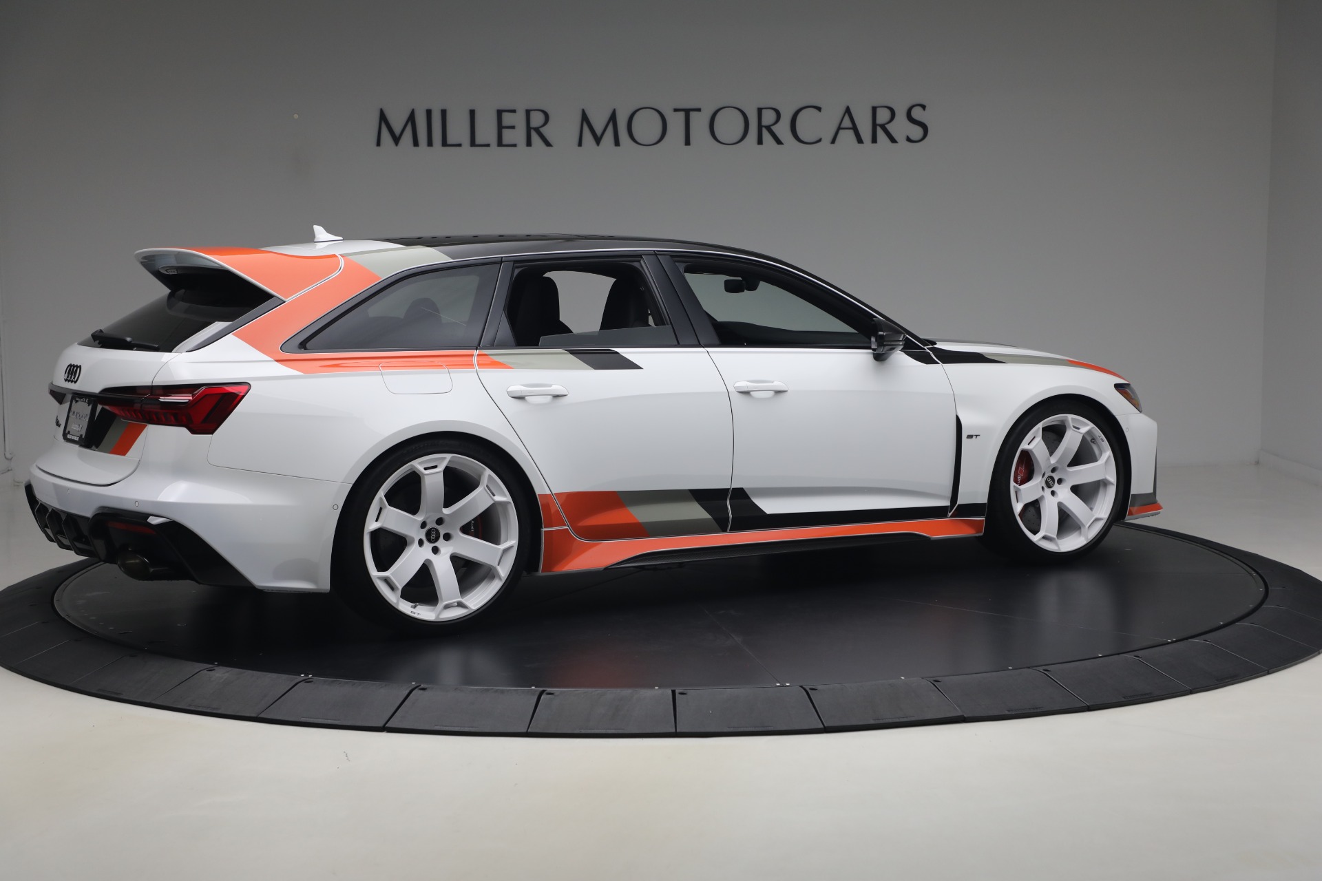 Used-2025-Audi-RS-6-Avant-40T-quattro-Avant-GT
