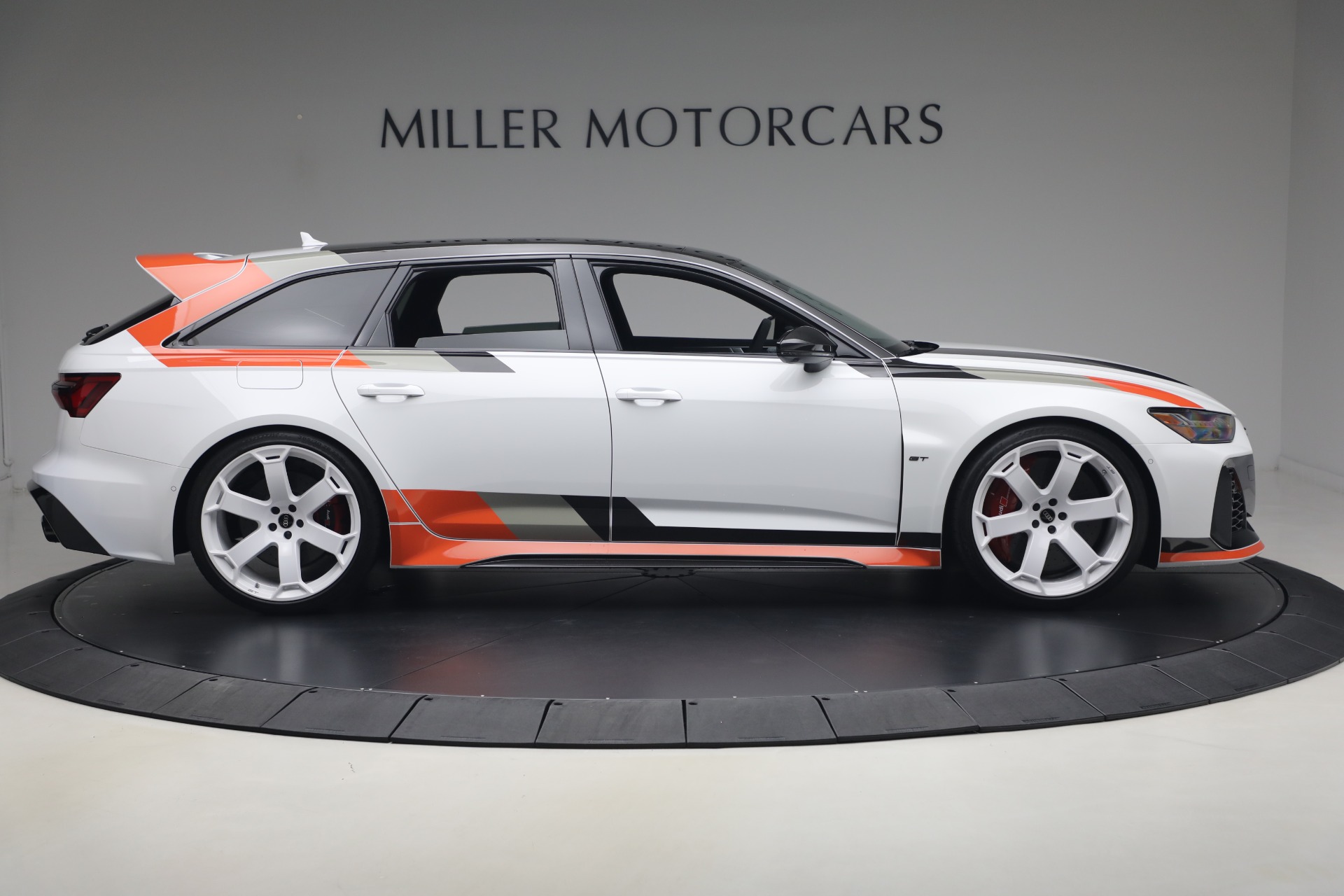 Used-2025-Audi-RS-6-Avant-40T-quattro-Avant-GT