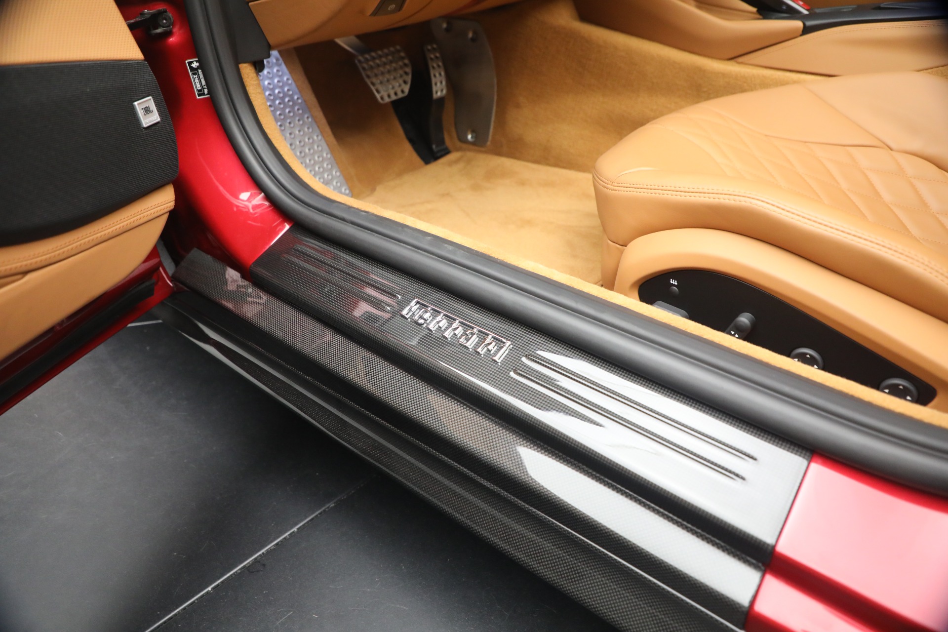 Used-2023-Ferrari-812-GTS