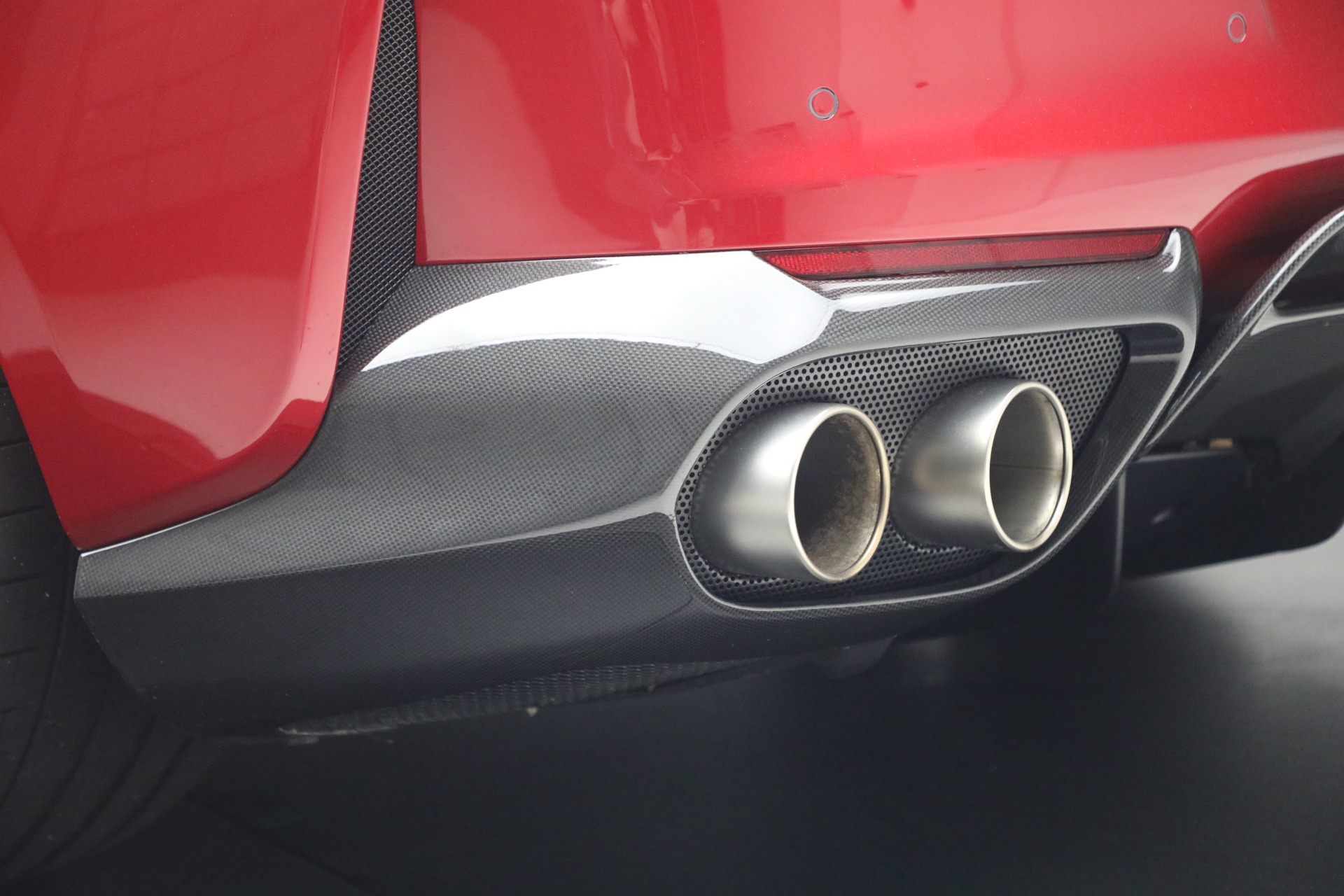 Used-2023-Ferrari-812-GTS