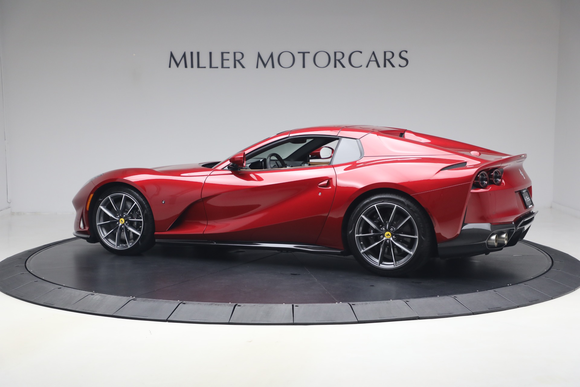 Used-2023-Ferrari-812-GTS