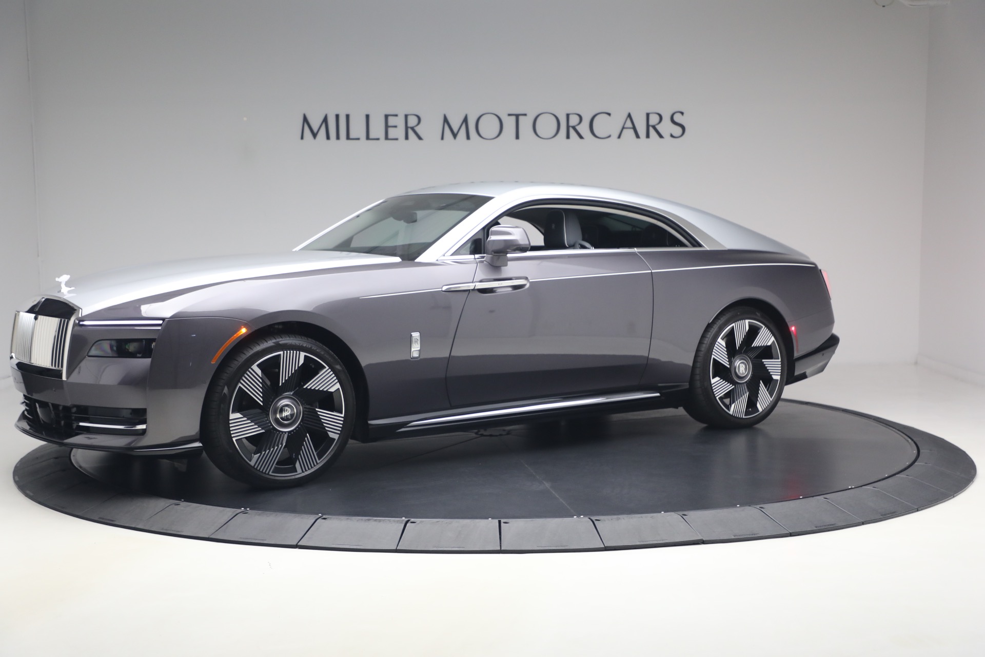 Used-2024-Rolls-Royce-Spectre