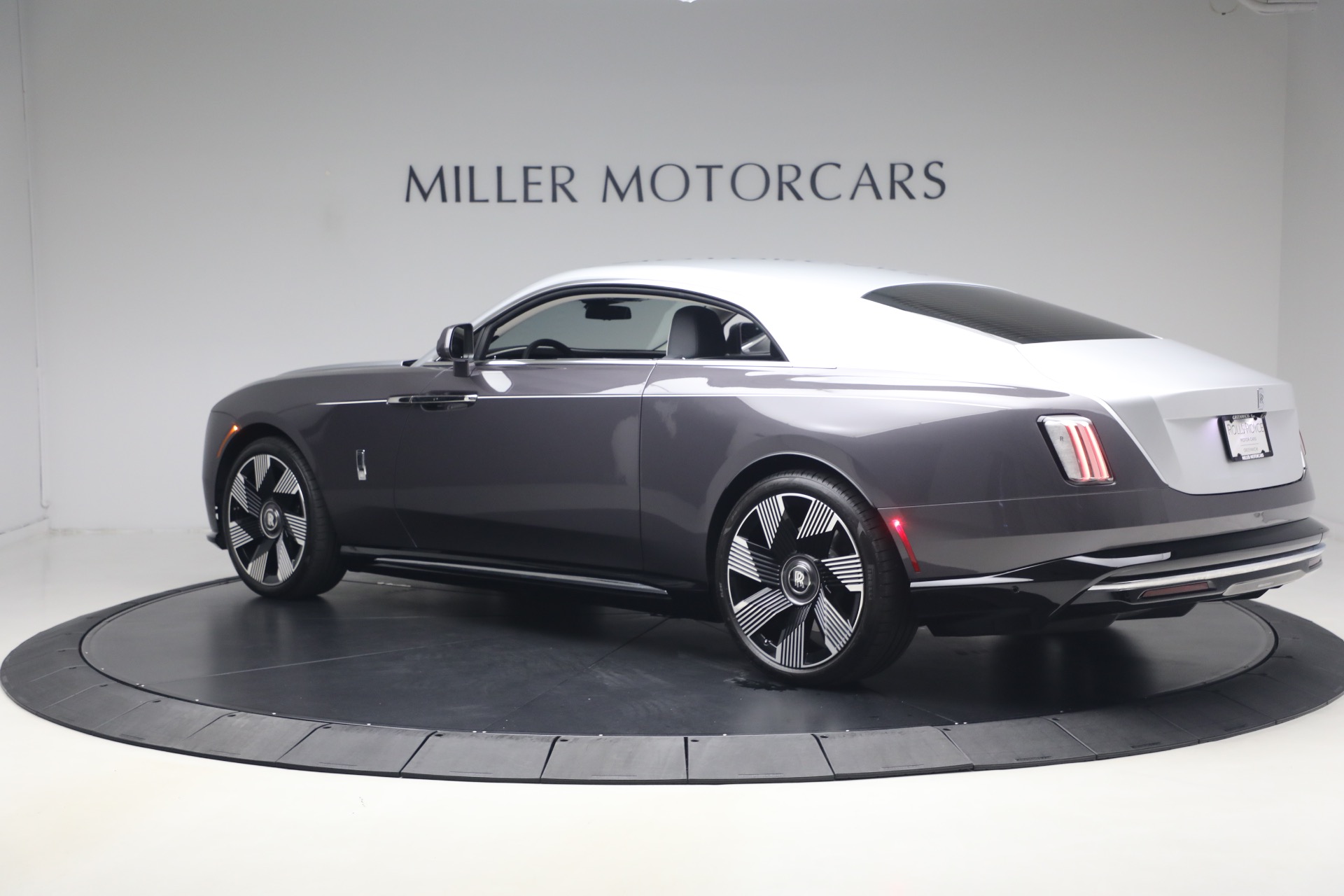 Used-2024-Rolls-Royce-Spectre