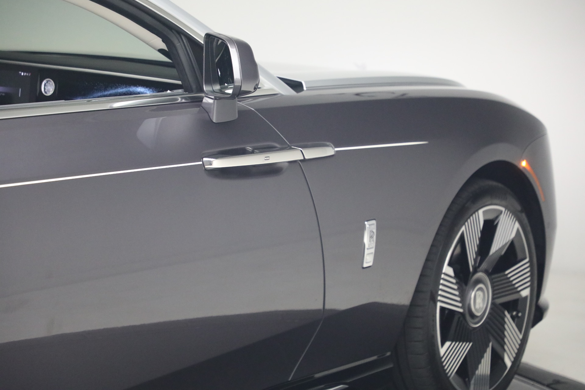 Used-2024-Rolls-Royce-Spectre